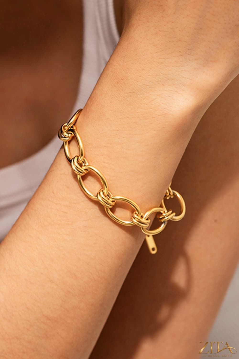 Stainless steel chunky chain bracelet from Zita La Belle Elite with thick links, stylish and durable jewelry accessory.