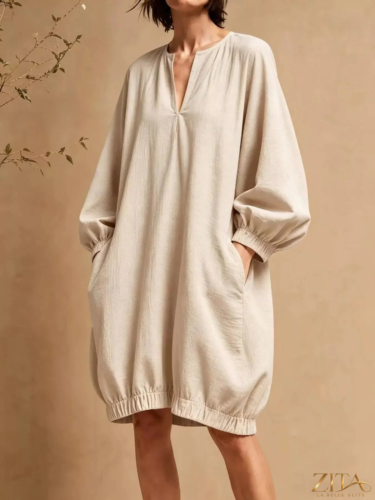 Zita La Belle Elite casual loose-fit mini dress with balloon sleeves and pockets, styled for a comfortable, trendy look.