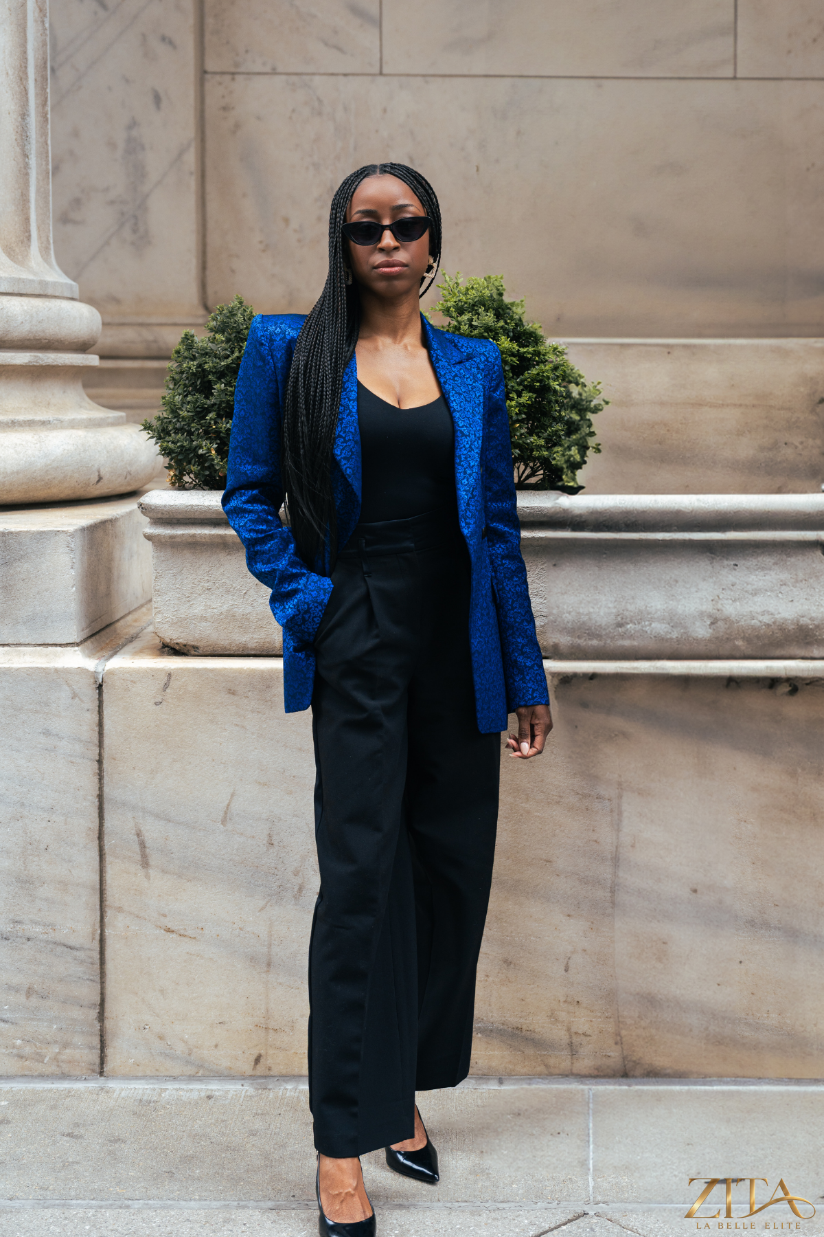 Zita La Belle Elite PREMIER blue blazer with tailored fit, featuring lapel collar and front buttons, on a neutral background.