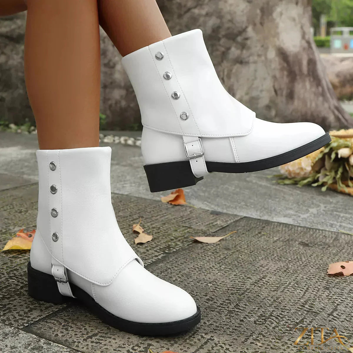 Zita La Belle Elite round toe block heel boots in black leather with sturdy heel and stylish design.