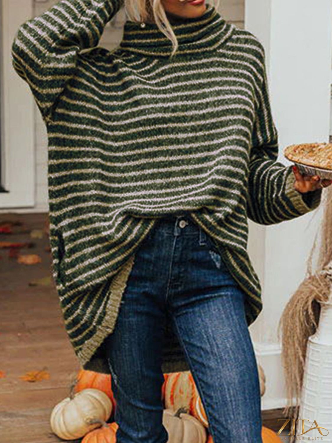 Zita La Belle Elite striped turtleneck sweater with pockets, featuring a cozy design and stylish color pattern.