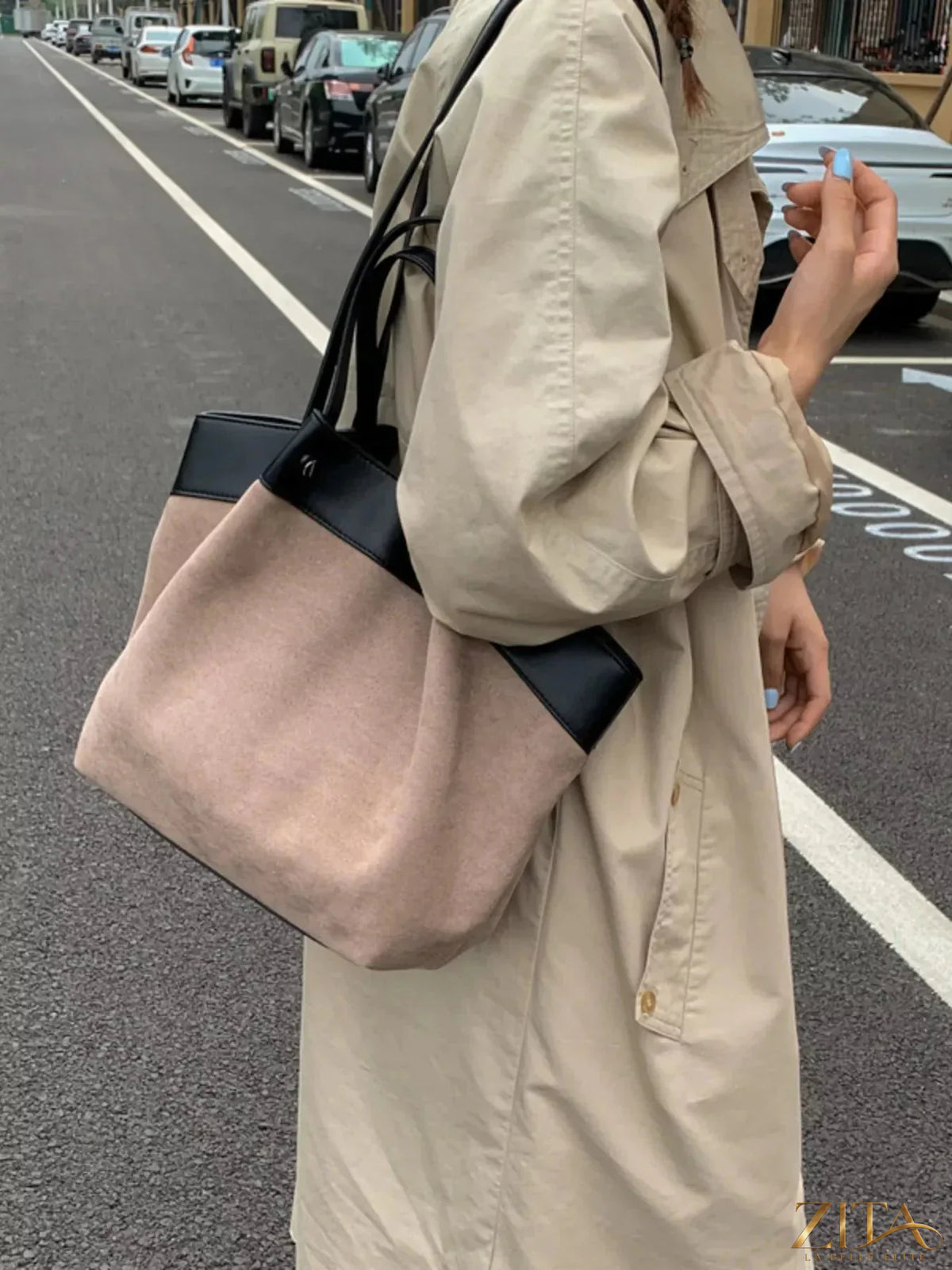 Lightweight classic color tote bag by Zita La Belle Elite with sturdy handles and spacious interior, perfect for everyday use.