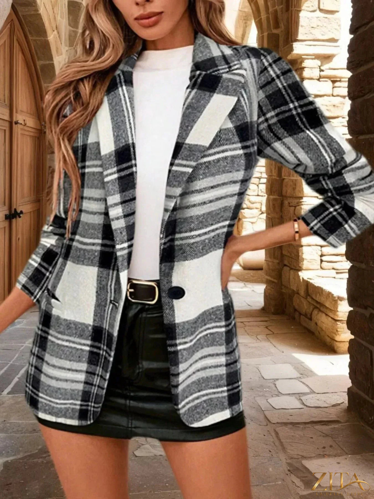 Zita La Belle Elite Christmas plaid blazer with a single button, featuring festive red and green tartan pattern and tailored fit.