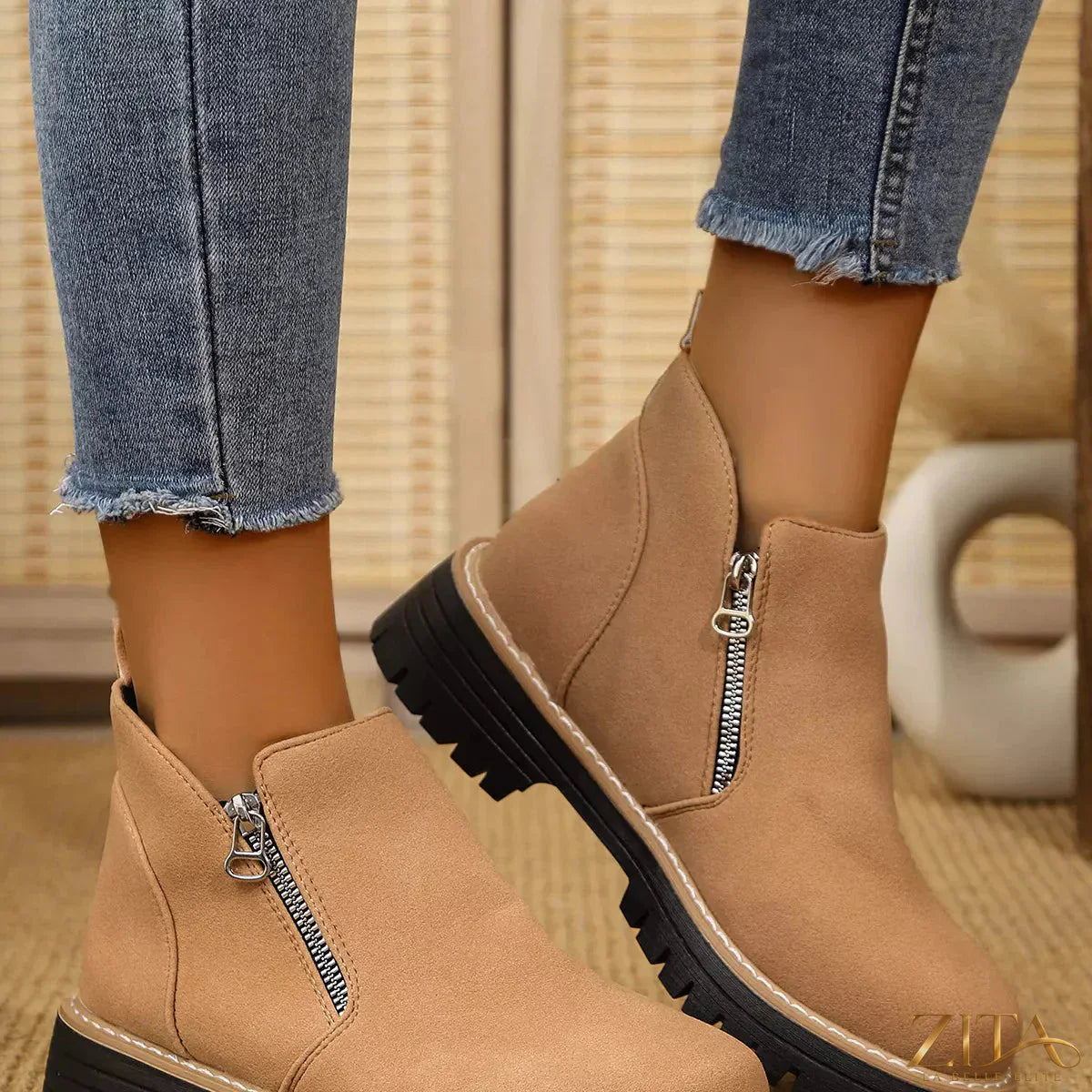 Zita La Belle Elite ankle boots with zipper accent, black leather, stylish and trendy footwear with side zipper detail.