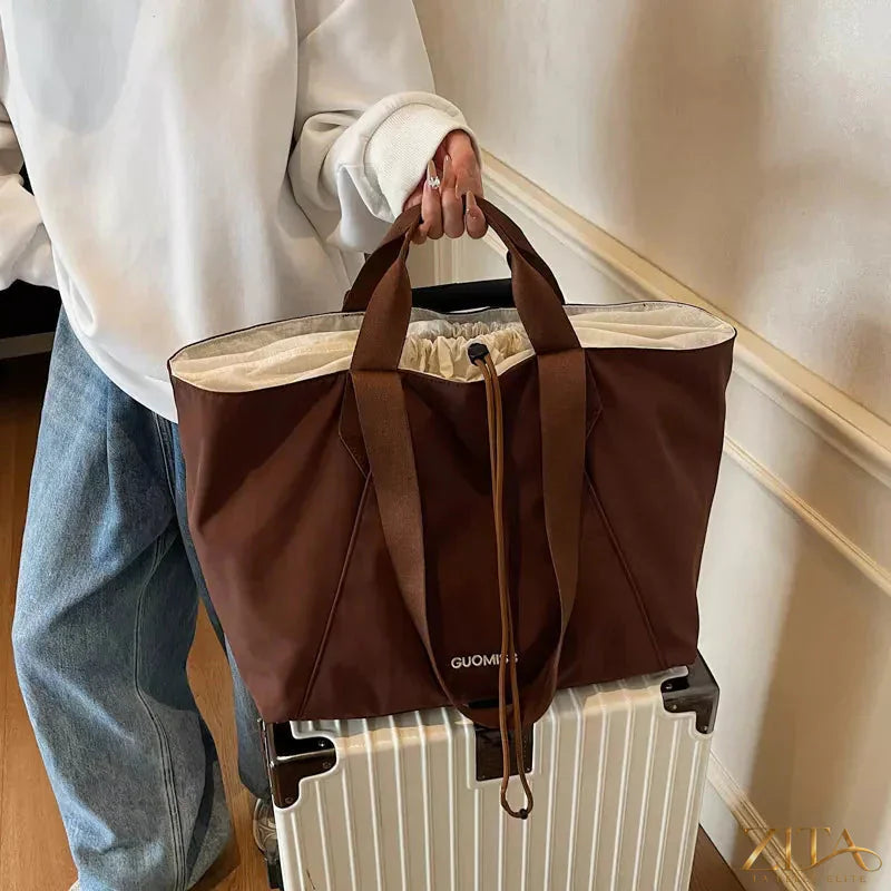 Lightweight Zita La Belle Elite travel tote bag with large capacity, featuring sturdy handles and spacious interior for travel essentials.