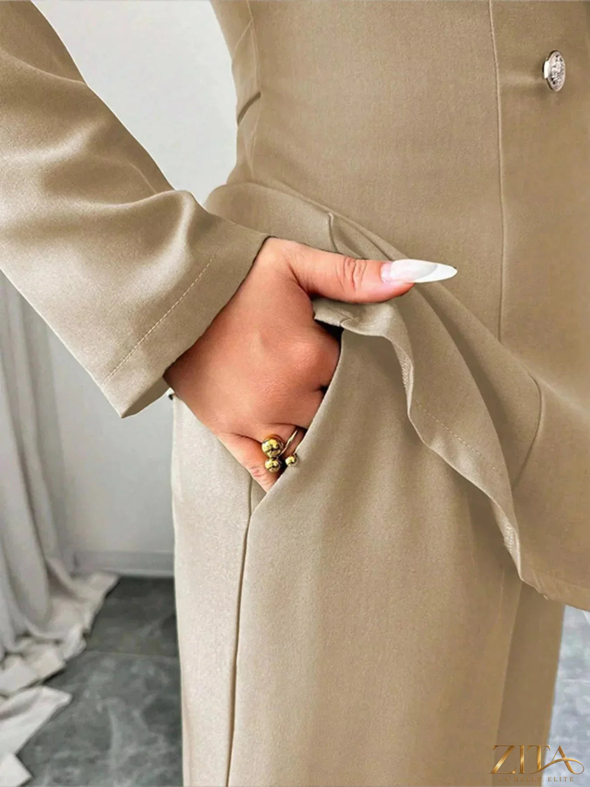 Zita La Belle Elite one-button blazer and matching pants set, tailored fit, in a stylish, professional design.