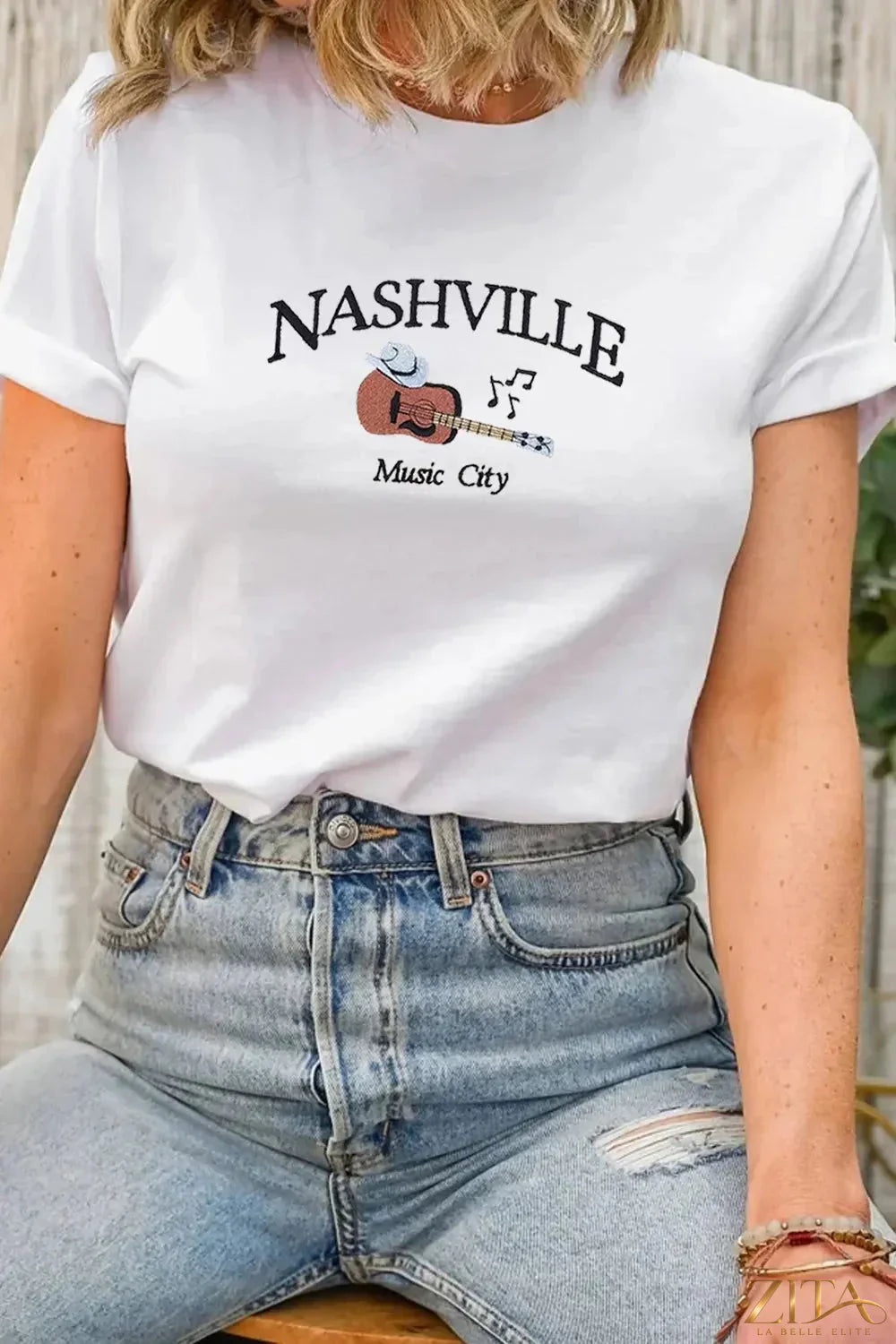 Nashville Music City print crewneck tee from Trendsi featuring a guitar design on a casual T-shirt.