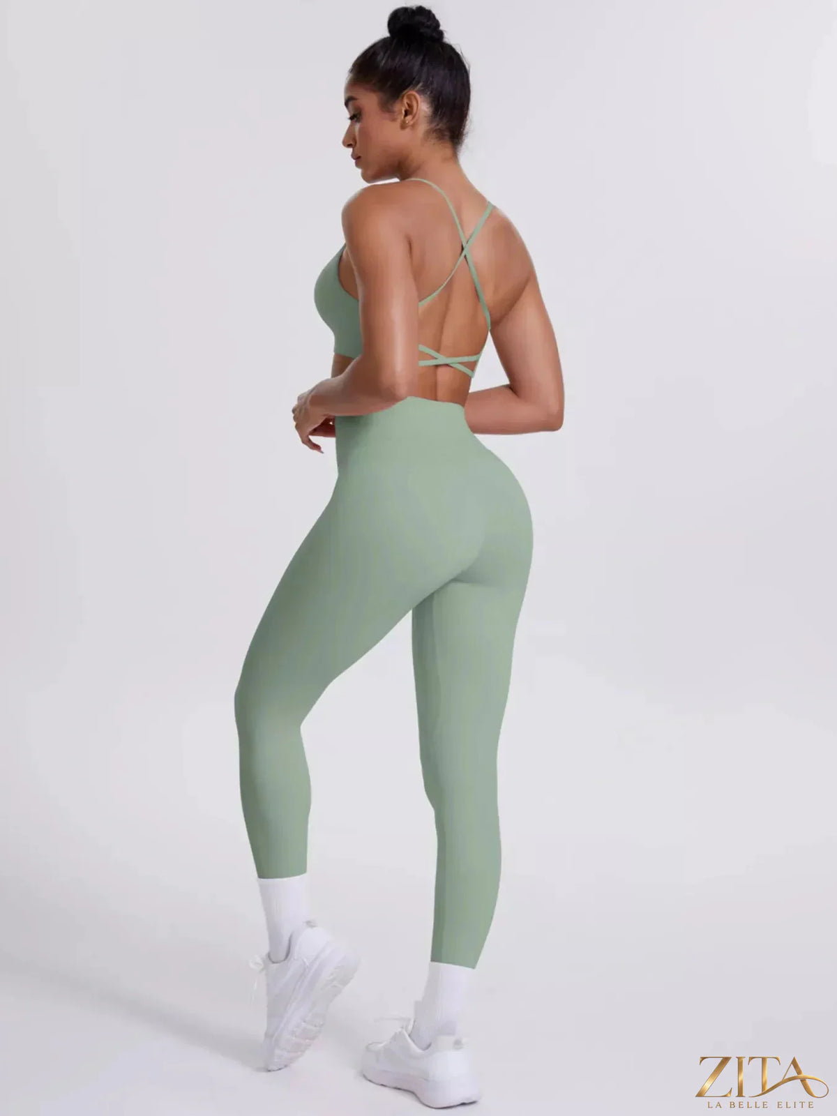 Zita La Belle Elite criss-cross back cami and matching black leggings active set, close-up of stylish workout ensemble.