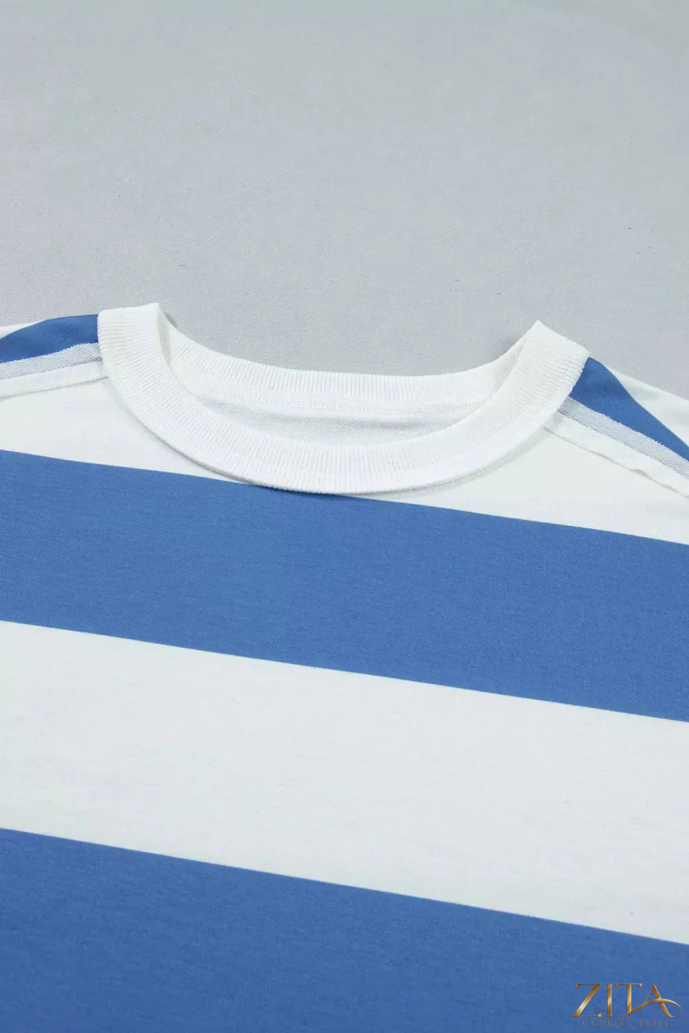Zita La Belle Elite casual striped T-shirt dress with short sleeves and a relaxed fit, perfect for everyday wear.