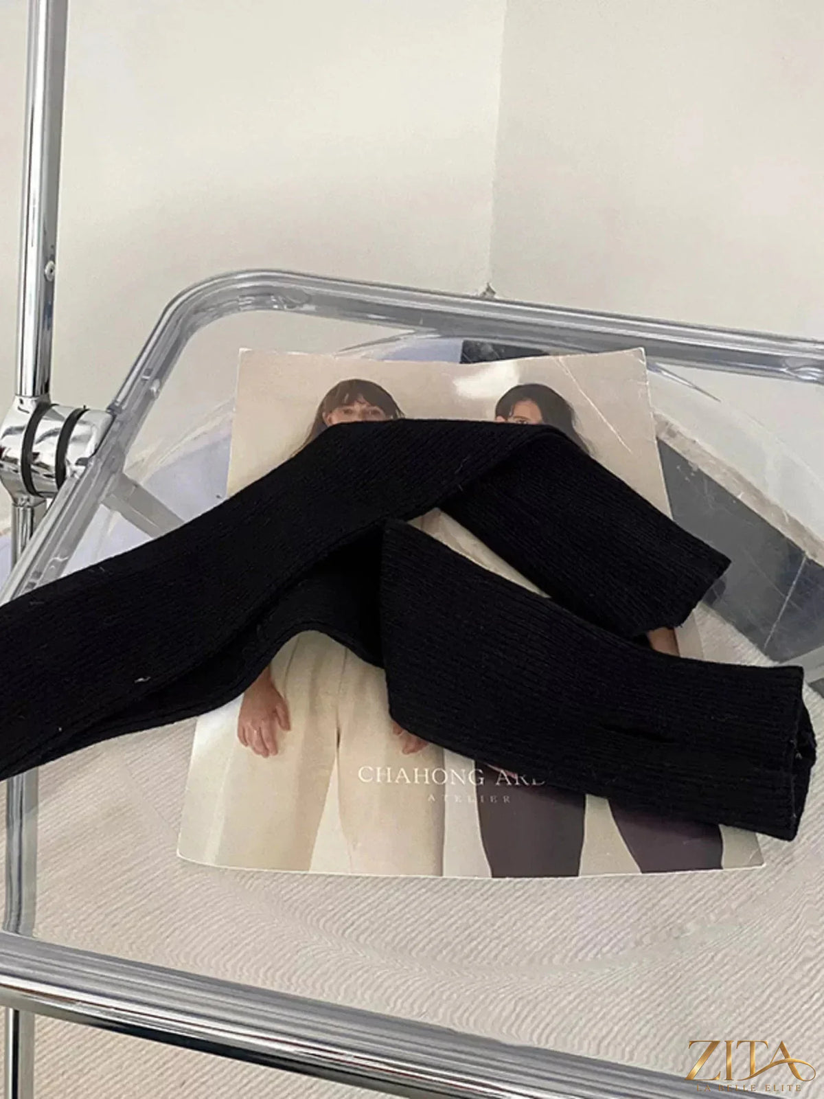 Zita La Belle Elite knitted arm warmer gloves in cozy beige, shown on a model's arms for stylish winter wear.