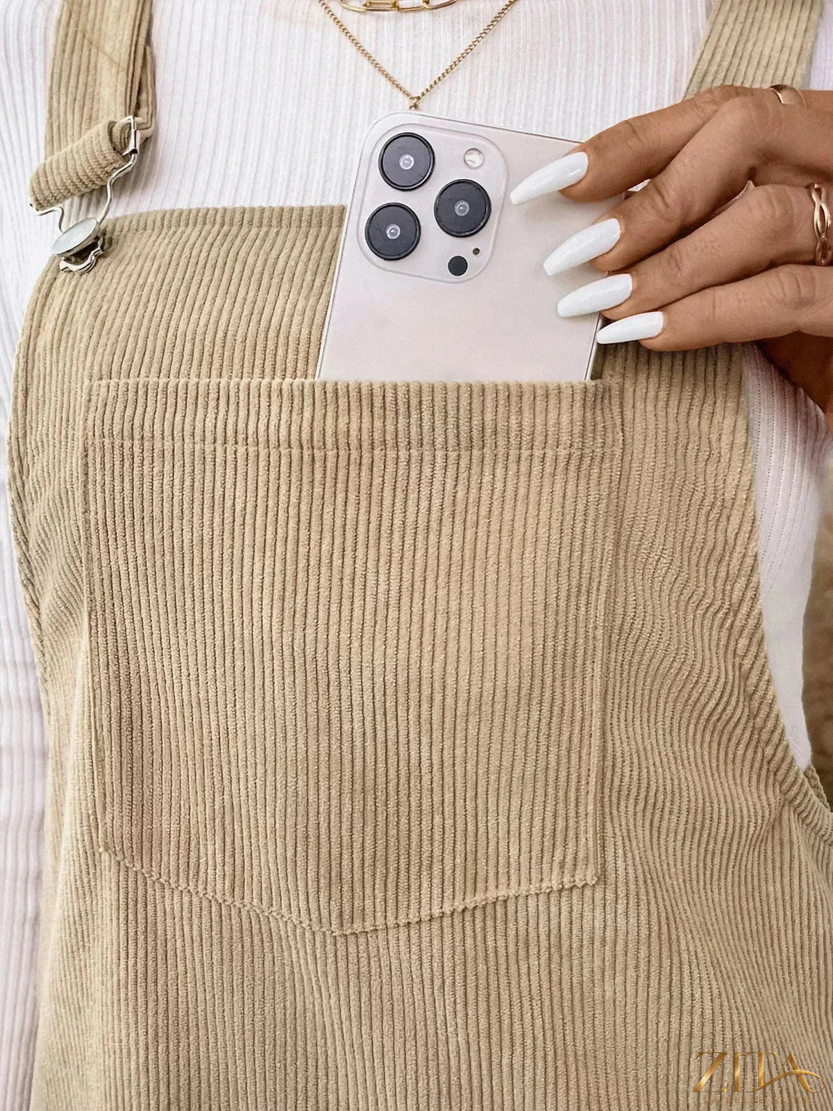 Zita La Belle Elite casual corduroy overall dress, featuring shoulder straps and front pockets, in a stylish, relaxed fit.
