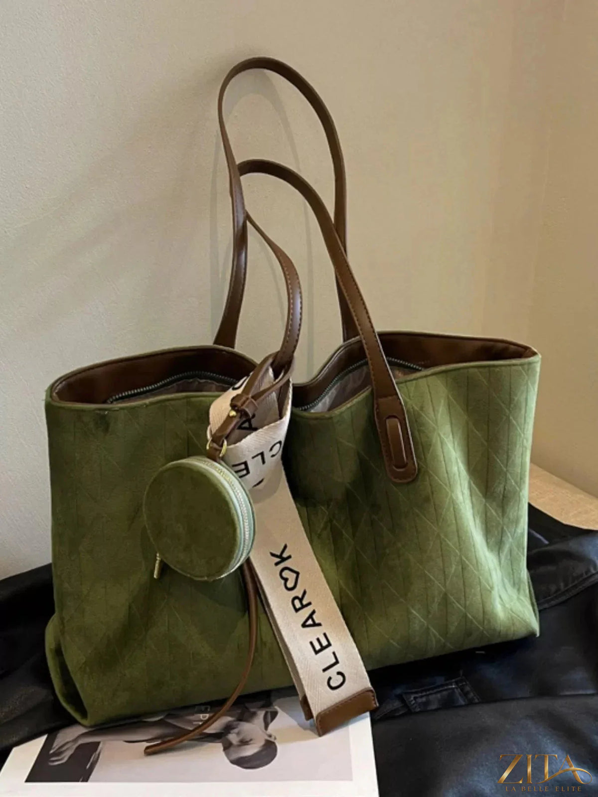 Large capacity tote bag with coin purse from Zita La Belle Elite, featuring spacious interior and stylish design.
