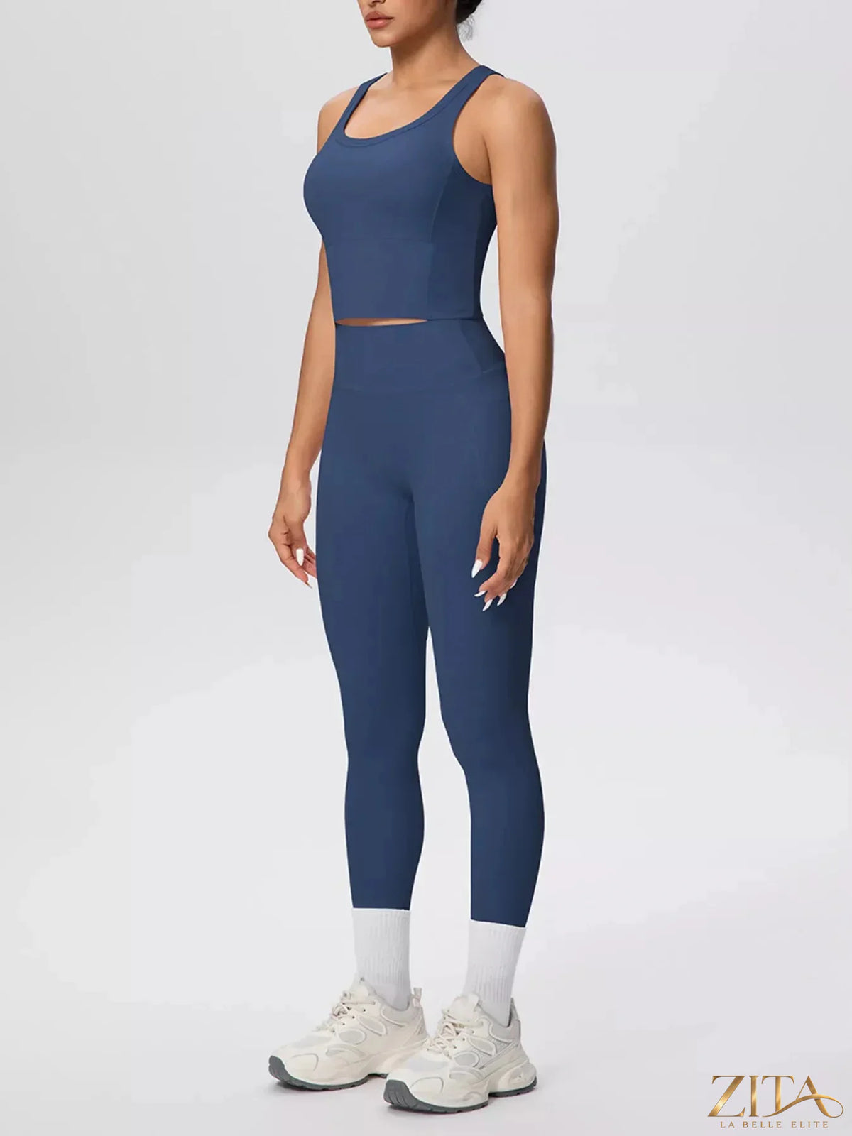 Zita La Belle Elite scoop neck tank top paired with high-waisted leggings active set, featuring a sleek, comfortable athletic outfit.