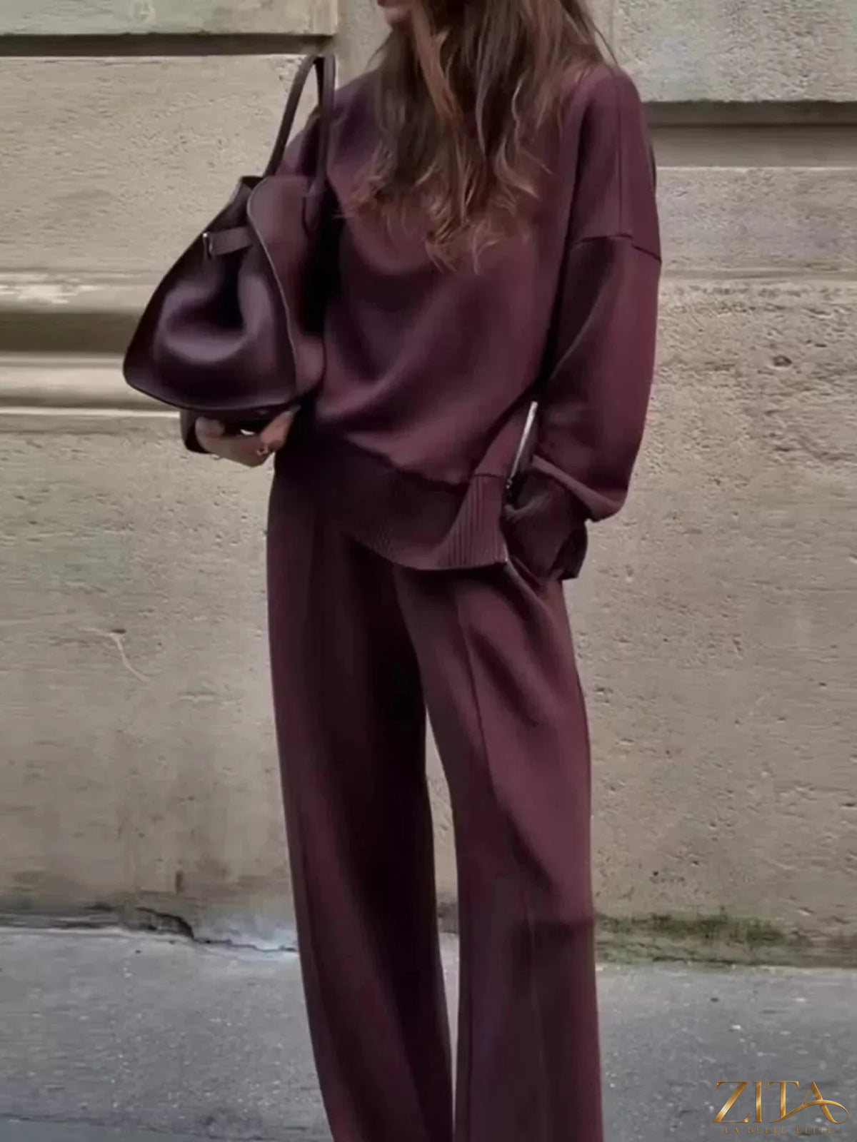 Zita La Belle Elite turtleneck side zipper sweatshirt and matching sweatpants set, cozy and stylish for casual wear.