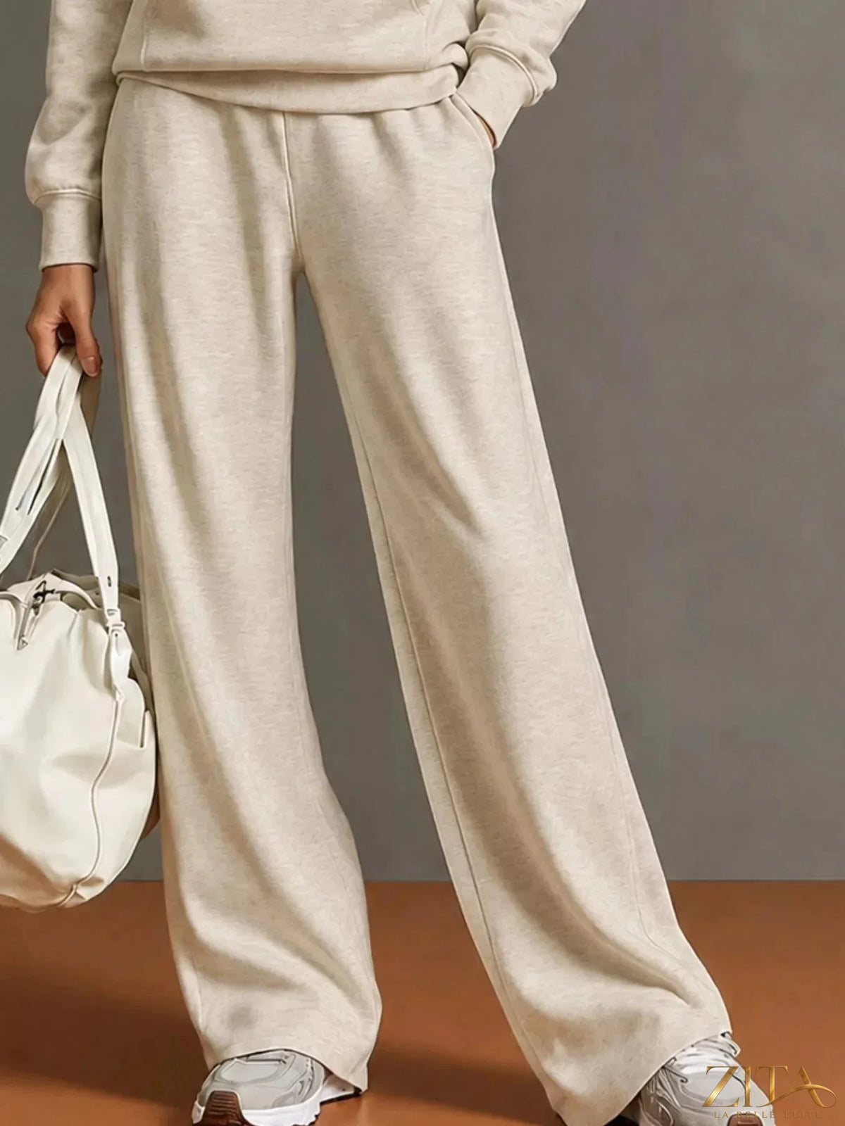 Zita La Belle Elite kangaroo pocket hoodie and matching pants two-piece set, casual loungewear in soft fabric, front pocket detail.