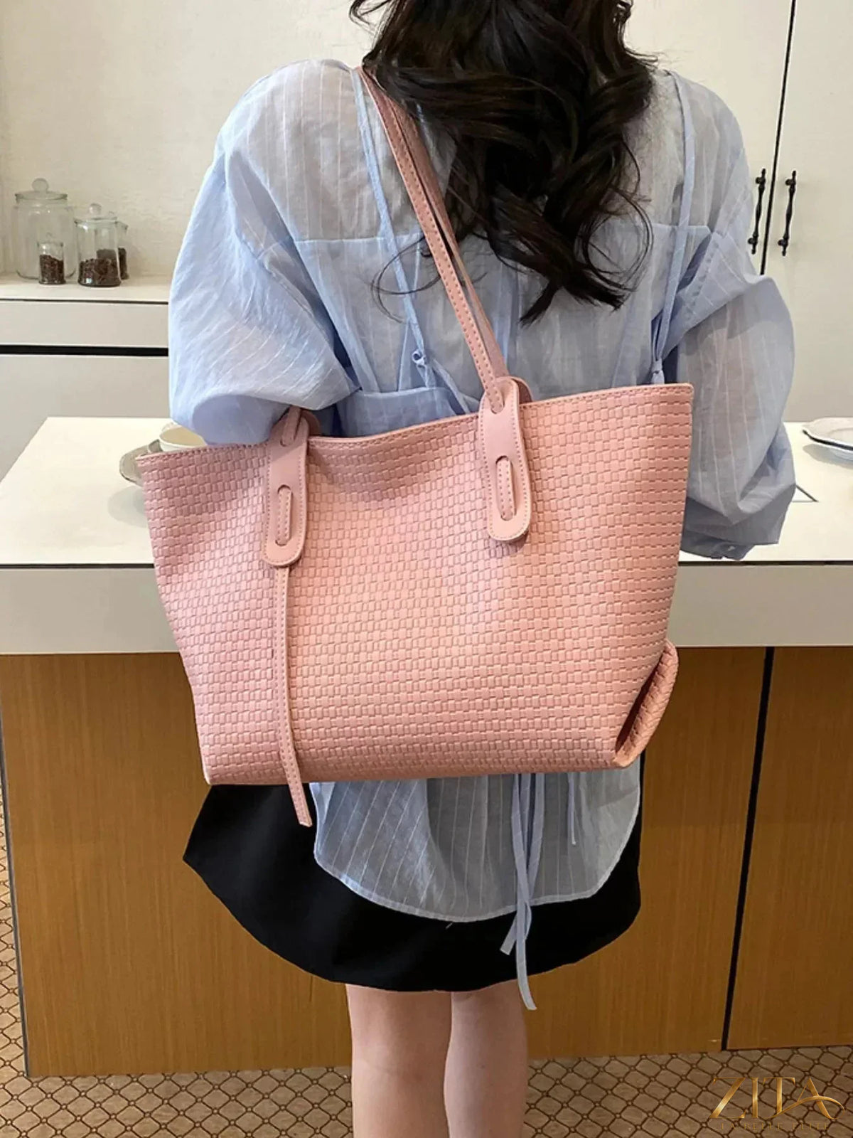 Zita La Belle Elite leather texture tote bag with sturdy handles and spacious interior, showcasing quality craftsmanship and elegant design.