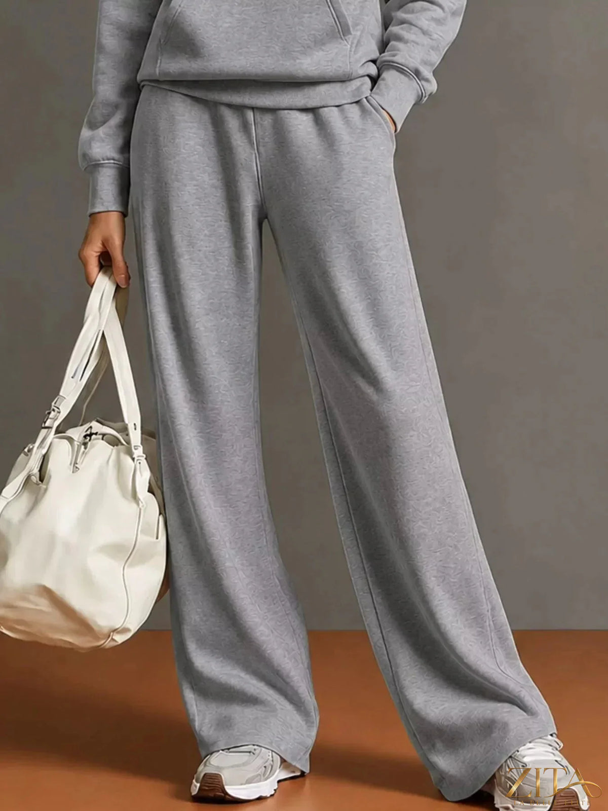 Zita La Belle Elite kangaroo pocket hoodie and matching pants set, soft casual two-piece outfit for comfortable everyday wear.