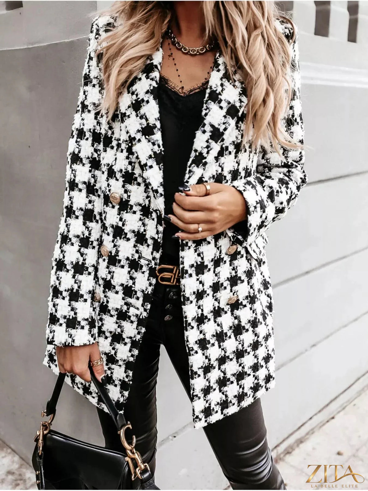 Zita La Belle Elite plaid tweed double-breasted coat with notched collar and button details, stylish and warm for cold weather.
