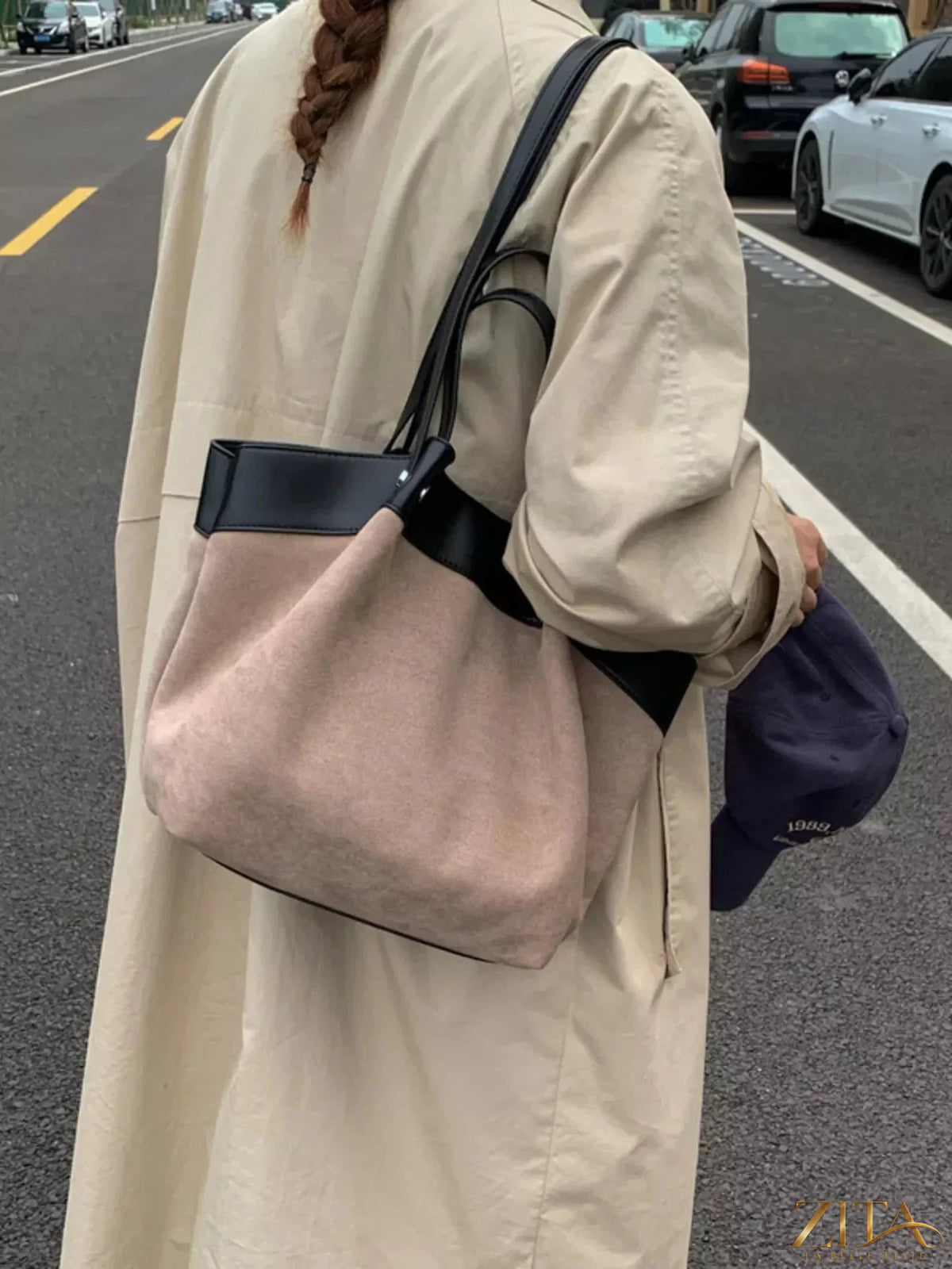 Lightweight classic color tote bag by Zita La Belle Elite, featuring durable fabric and spacious interior for everyday use.