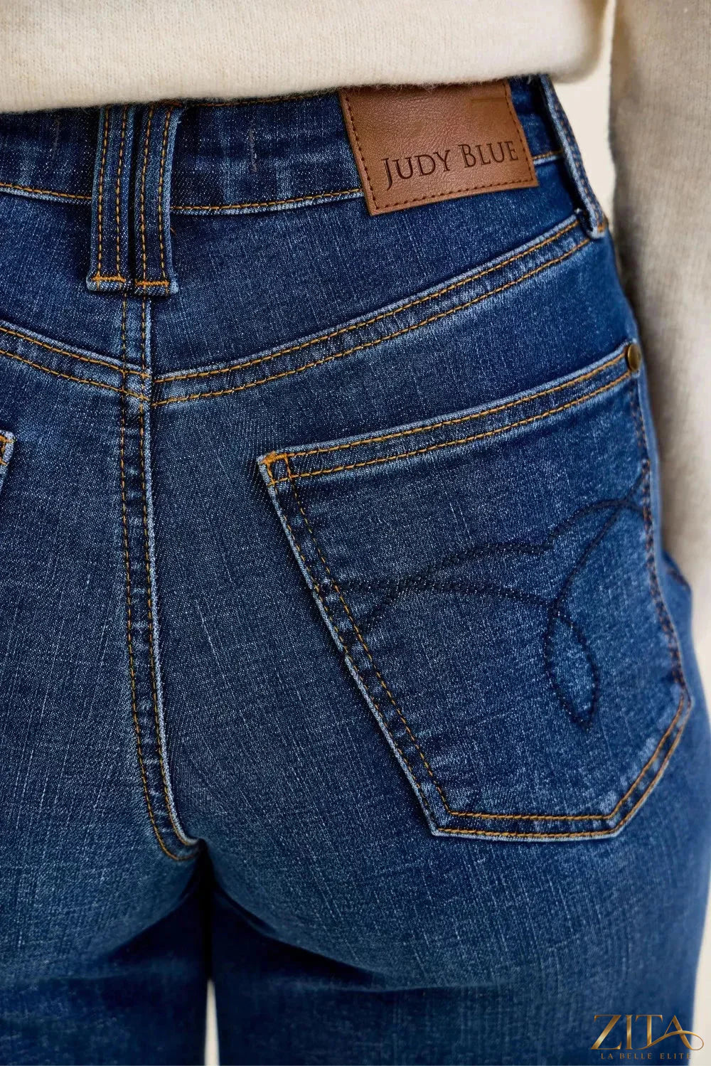 Zita La Belle Elite Judy Blue high waist T.C. Claudia ankle wide jeans, denim with a fitted high waist and wide ankle cuffs.