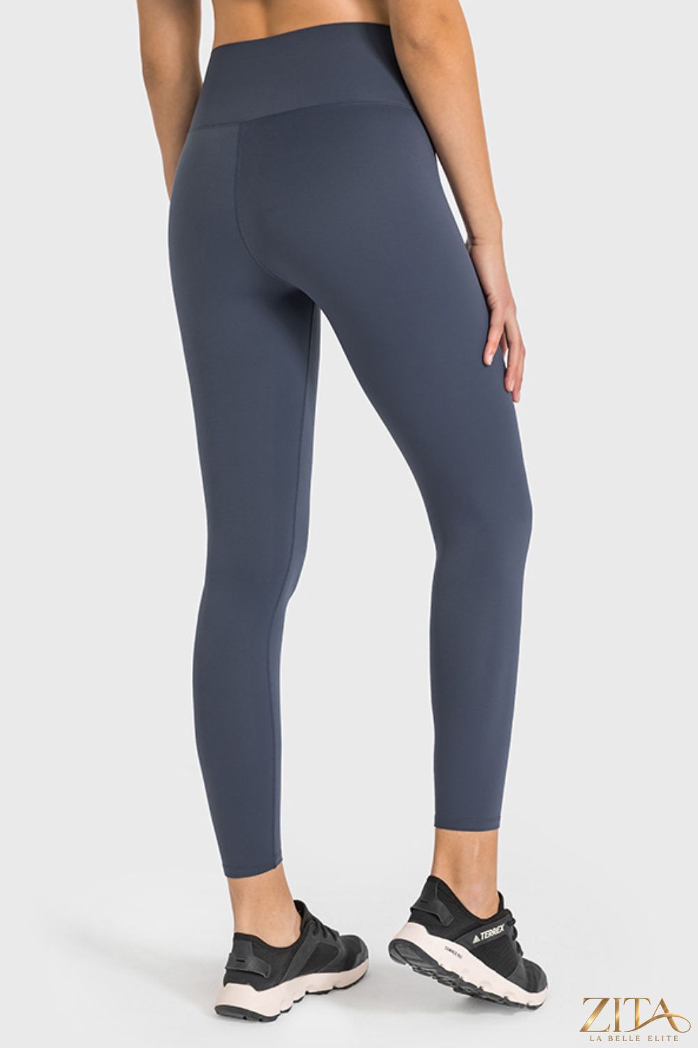 Zita La Belle Elite Millennia high waist ankle-length yoga leggings in black, fitted and stretchy for comfortable activewear.