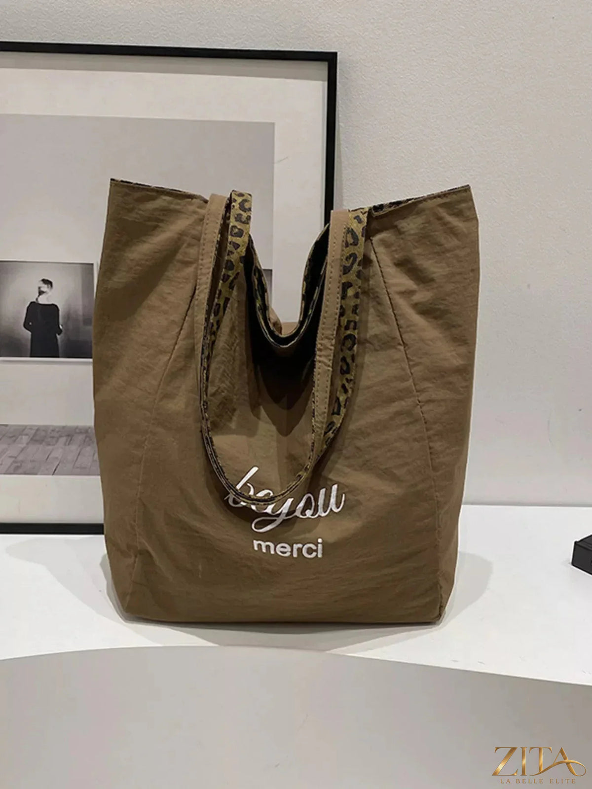 Leopard print casual tote bag by Zita La Belle Elite with spacious interior and sturdy handles, perfect for everyday use.