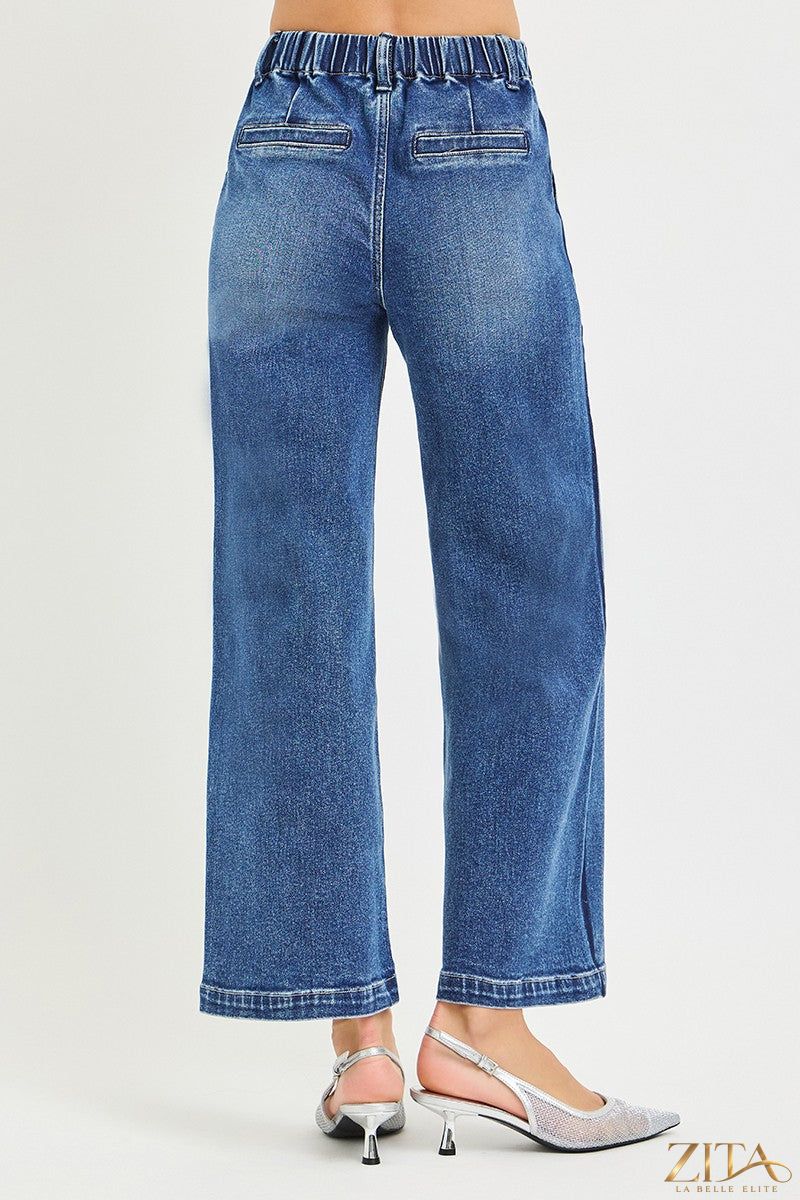 Zita La Belle Elite RISEN high-rise elastic band cropped wide jeans with a relaxed fit and classic denim wash.