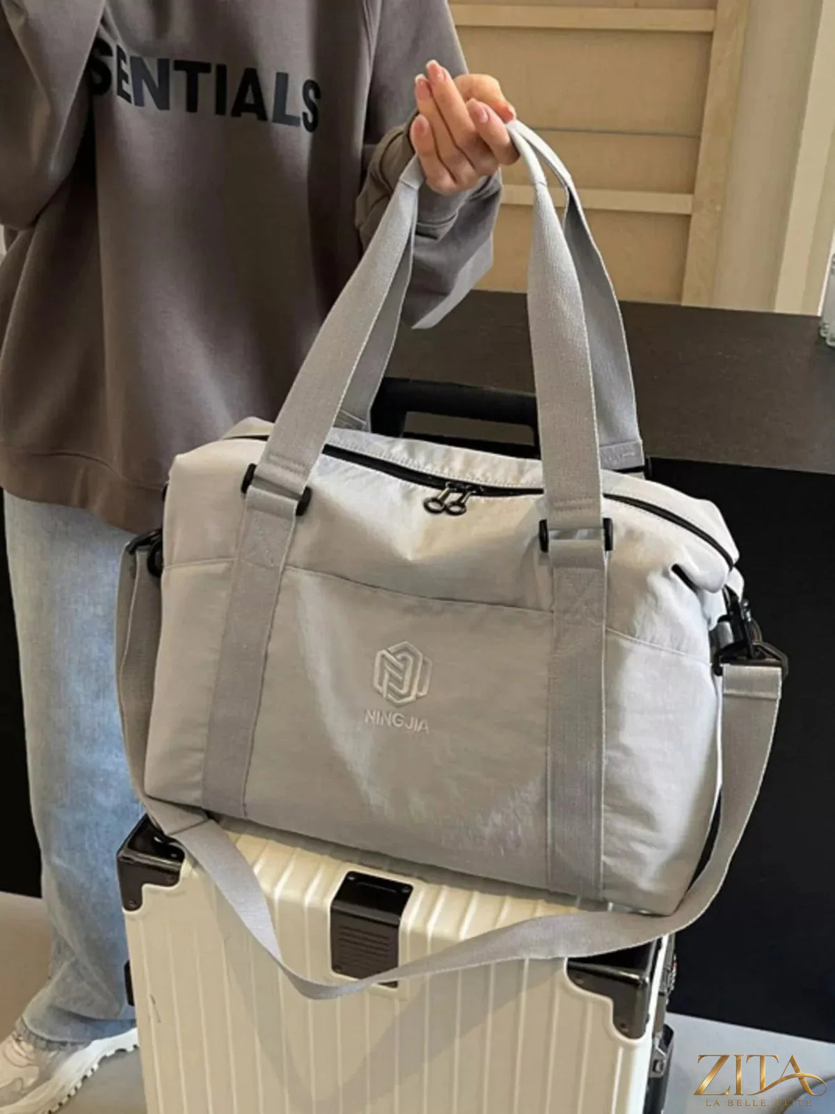Zita La Belle Elite lightweight Oxford cloth travel duffel bag with sturdy handles and spacious main compartment.