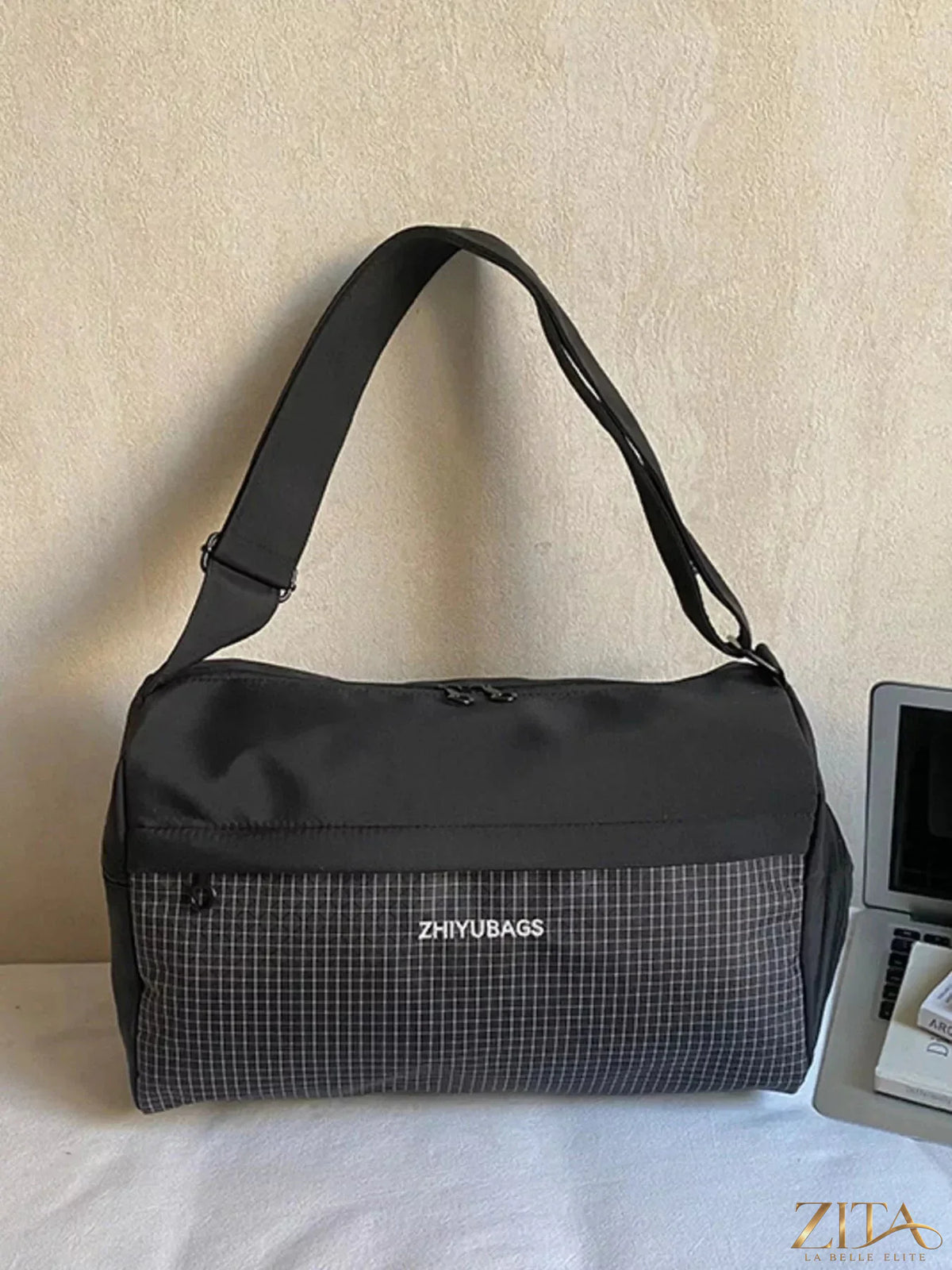 Zita La Belle Elite plaid Oxford cloth travel bag with sturdy handles and spacious interior, ideal for weekend trips or travel.