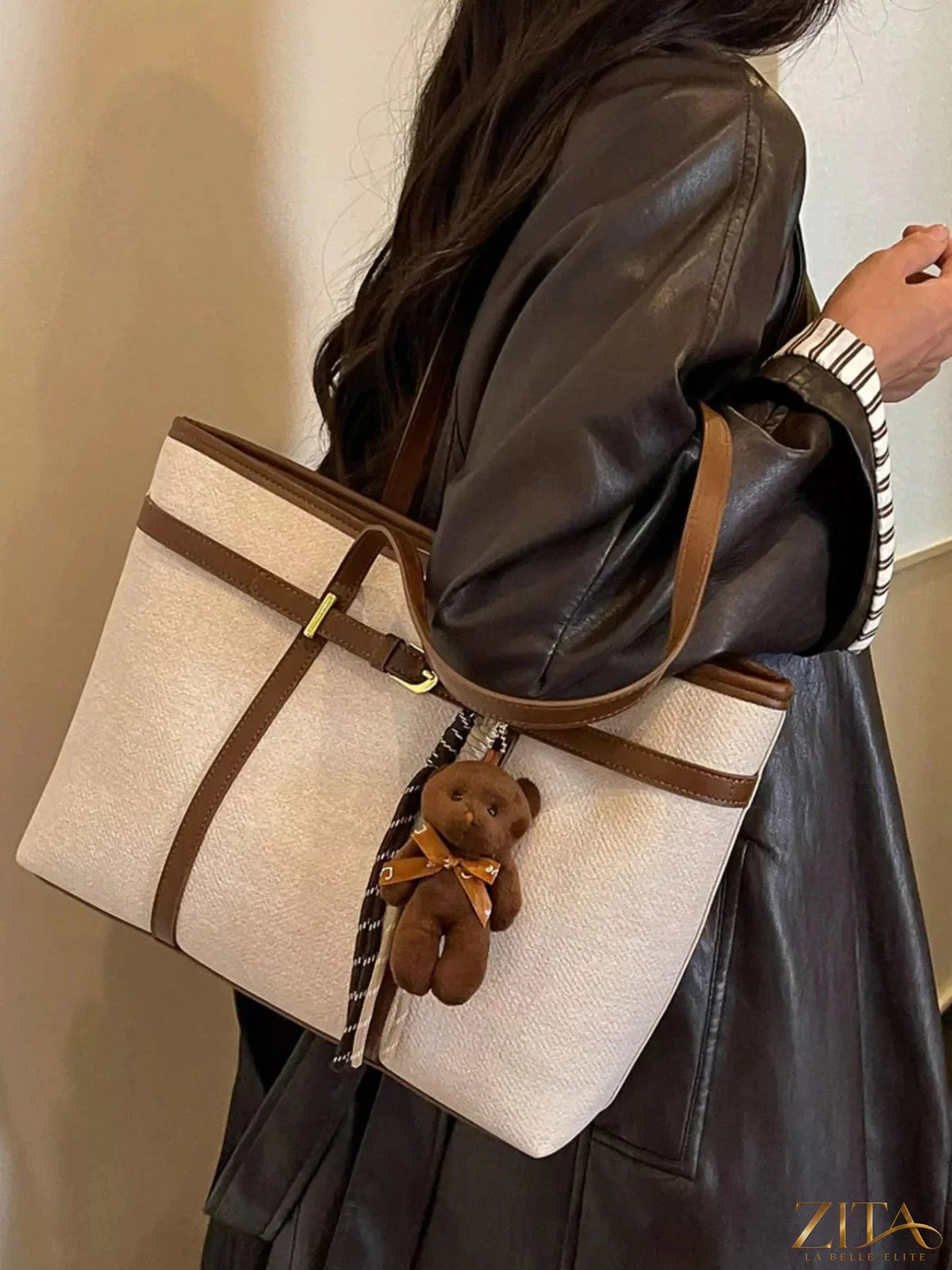 Zita La Belle Elite decorative tote bag with stylish buckle accents and spacious interior, perfect for everyday use.
