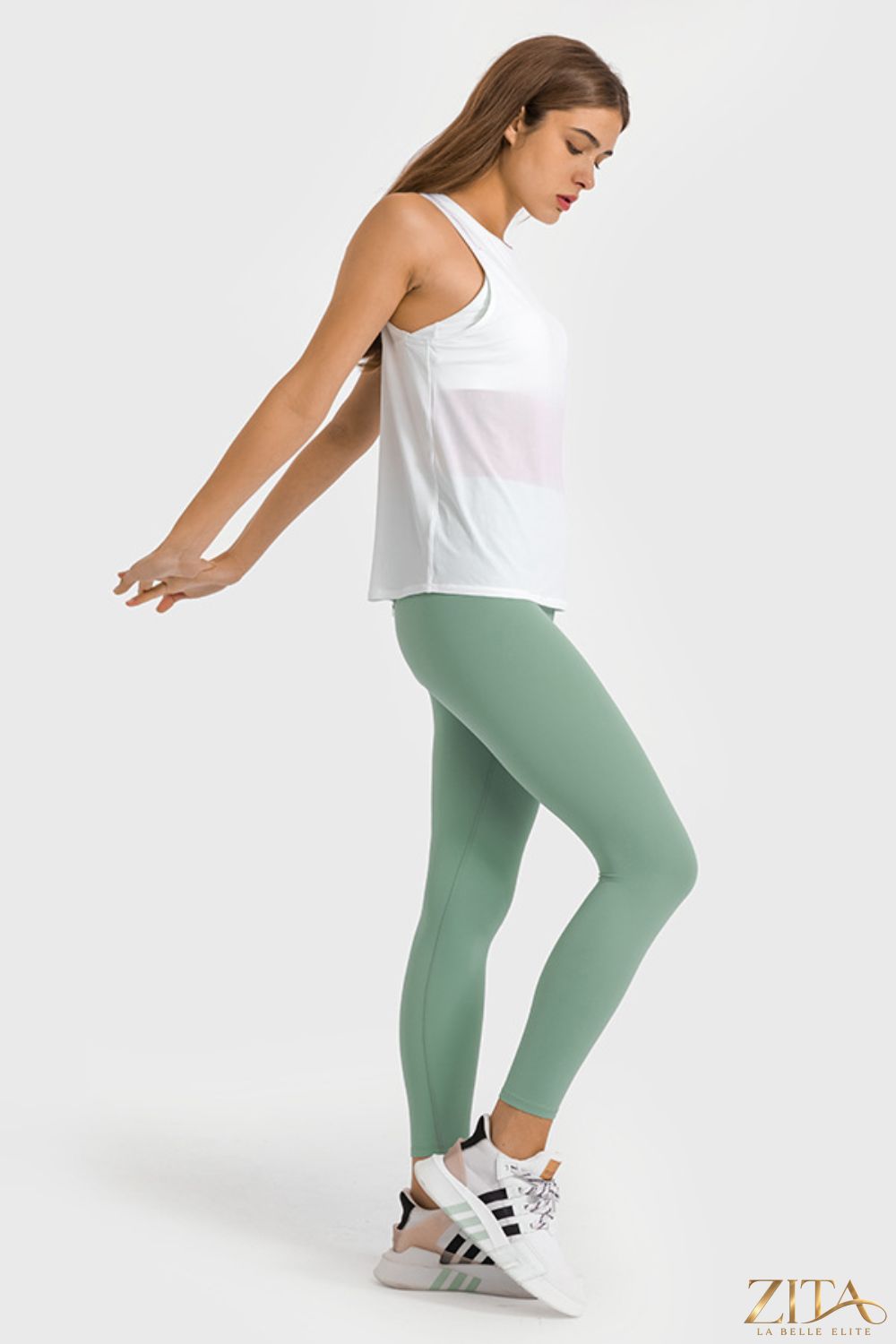 Zita La Belle Elite Millennia high waist ankle-length yoga leggings in black, featuring a snug fit and stretchy fabric for movement.