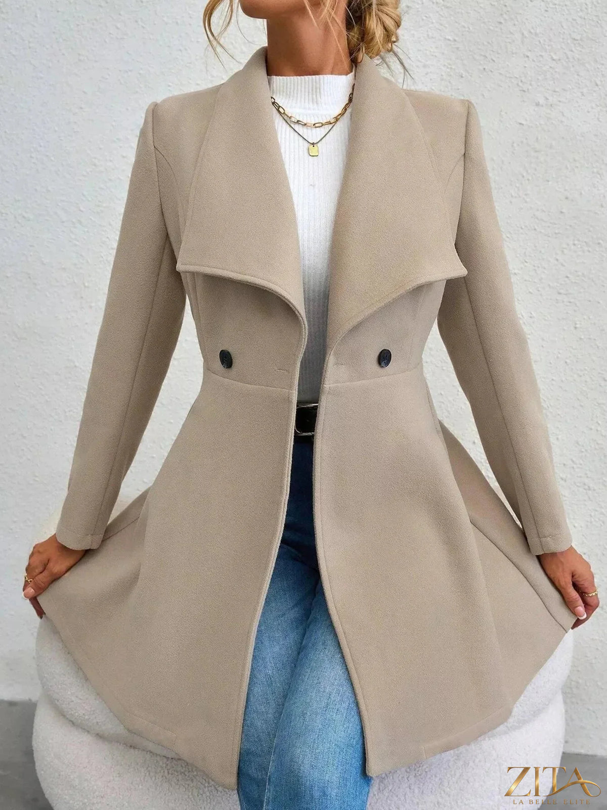 Zita La Belle Elite double-breasted coat with a collared neck, featuring classic design and tailored fit in a stylish outerwear style.