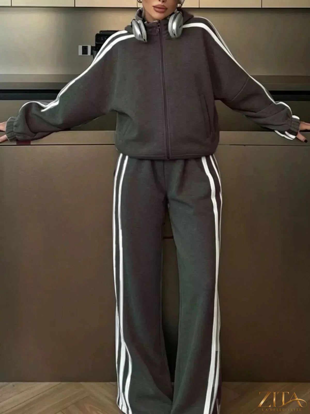Zita La Belle Elite side stripes zip-up top and matching pants set, stylish athleticwear with bold stripe details.