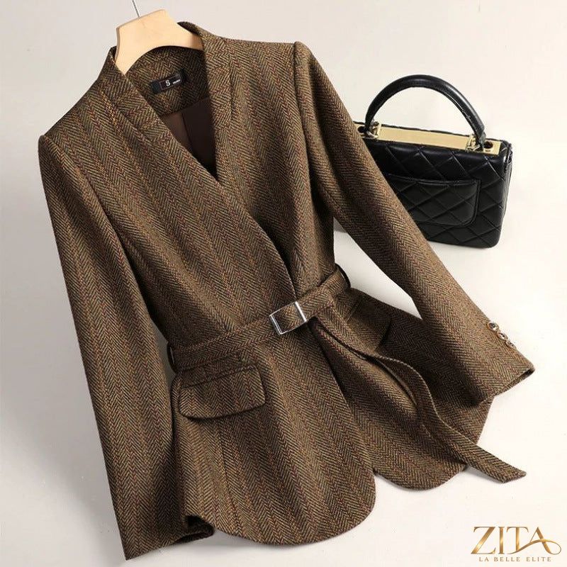 Elegant women's wool blazer by Zita La Belle Elite, tailored fit with classic lapels and structured design for a sophisticated look.