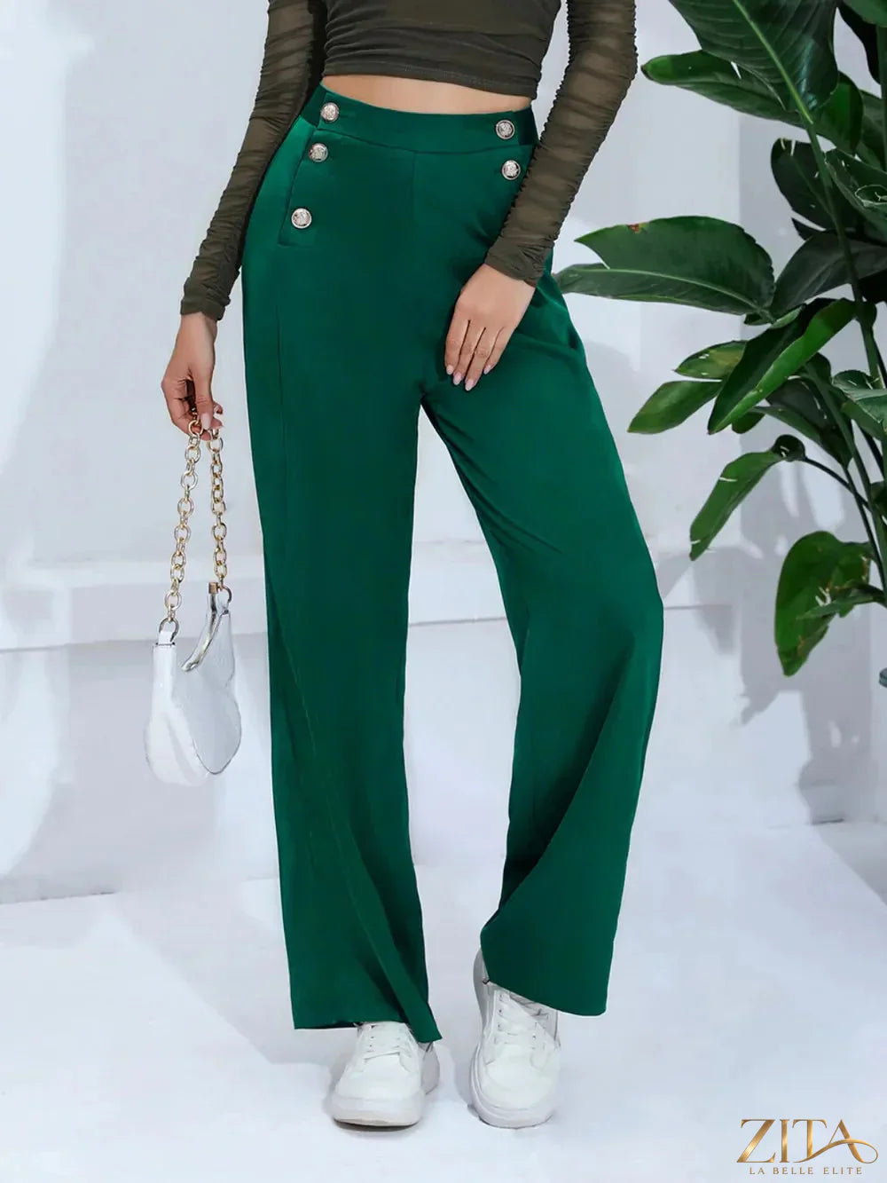 Zita La Belle Elite wide leg pants in a relaxed fit with high waist and flowing fabric, styled with a casual top.
