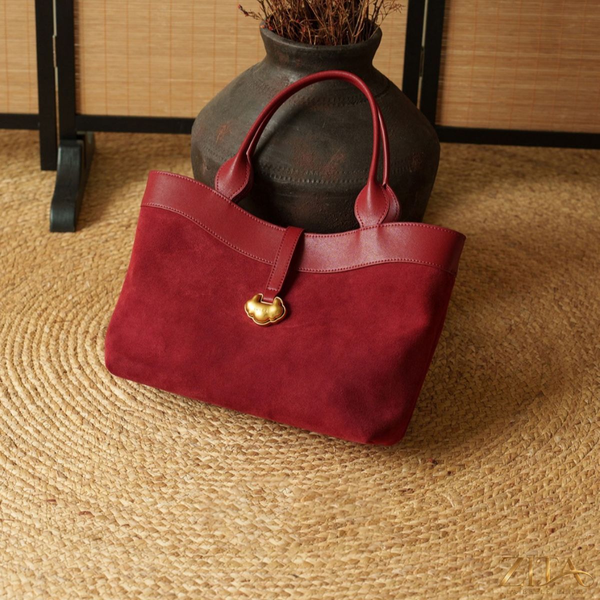 Zita La Belle Elite top handle tote bag with structured design, featuring dual shoulder straps and sleek leather finish.