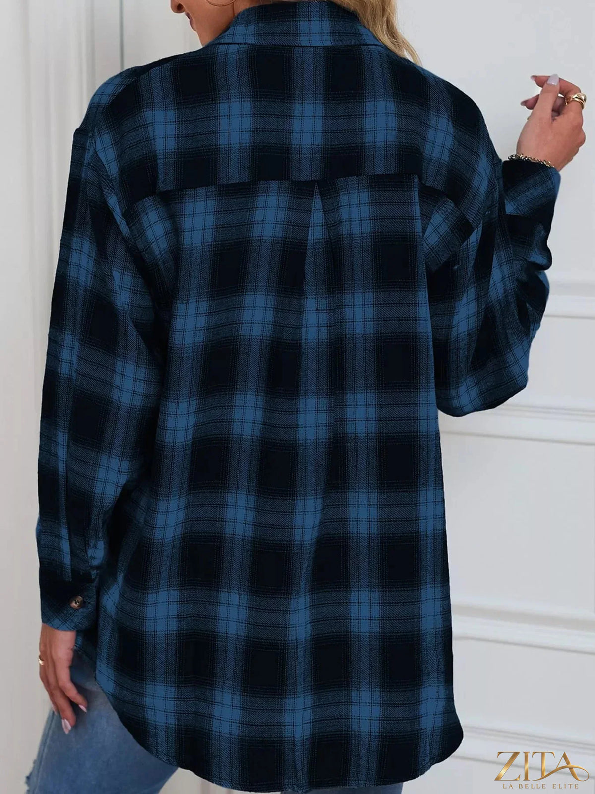 Zita La Belle Elite plaid button-down oversized shirt in red and black, featuring a classic collar and relaxed fit.
