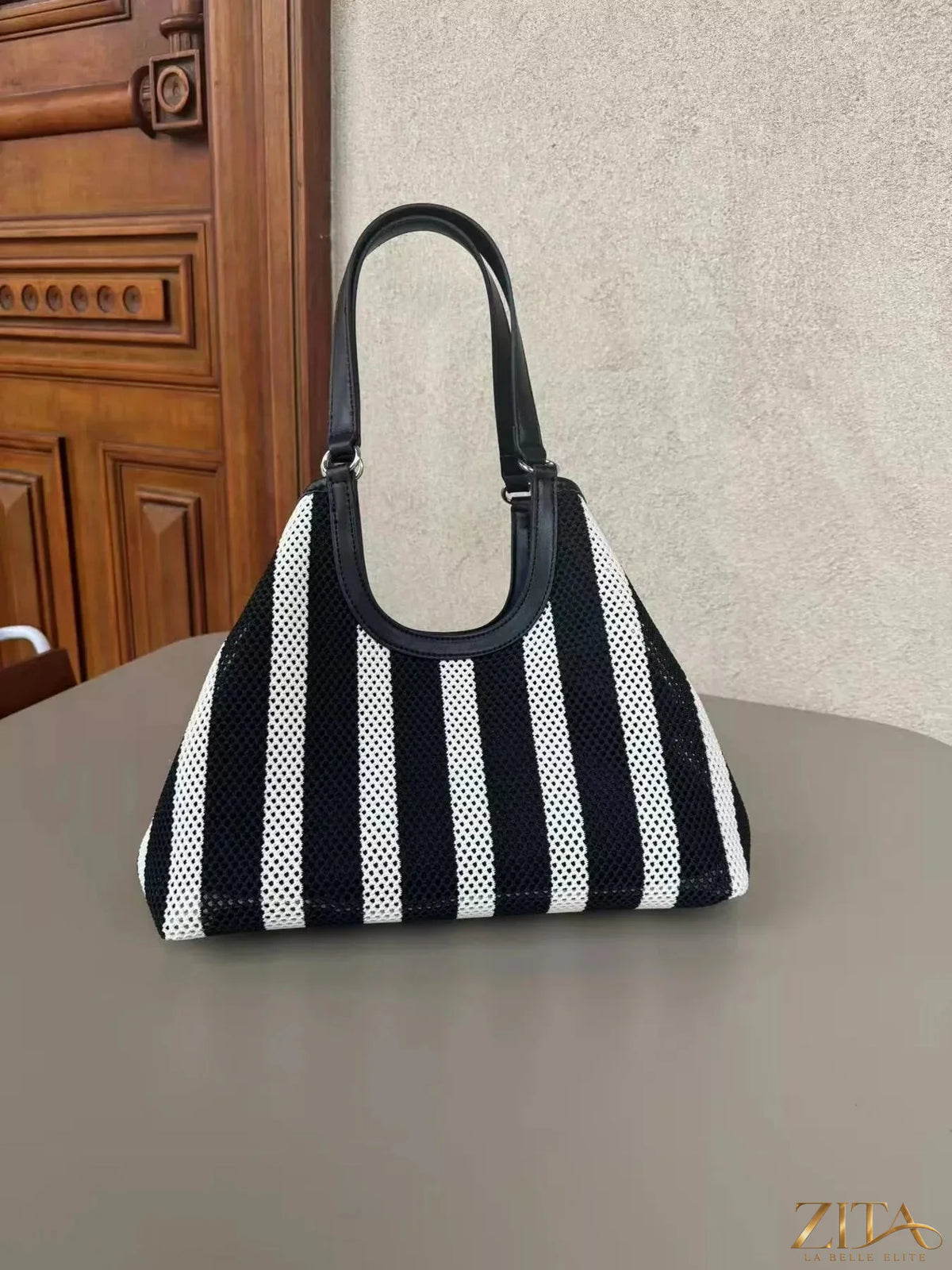 Contrast striped tote bag by Zita La Belle Elite with sturdy handles and spacious interior, perfect for everyday use.