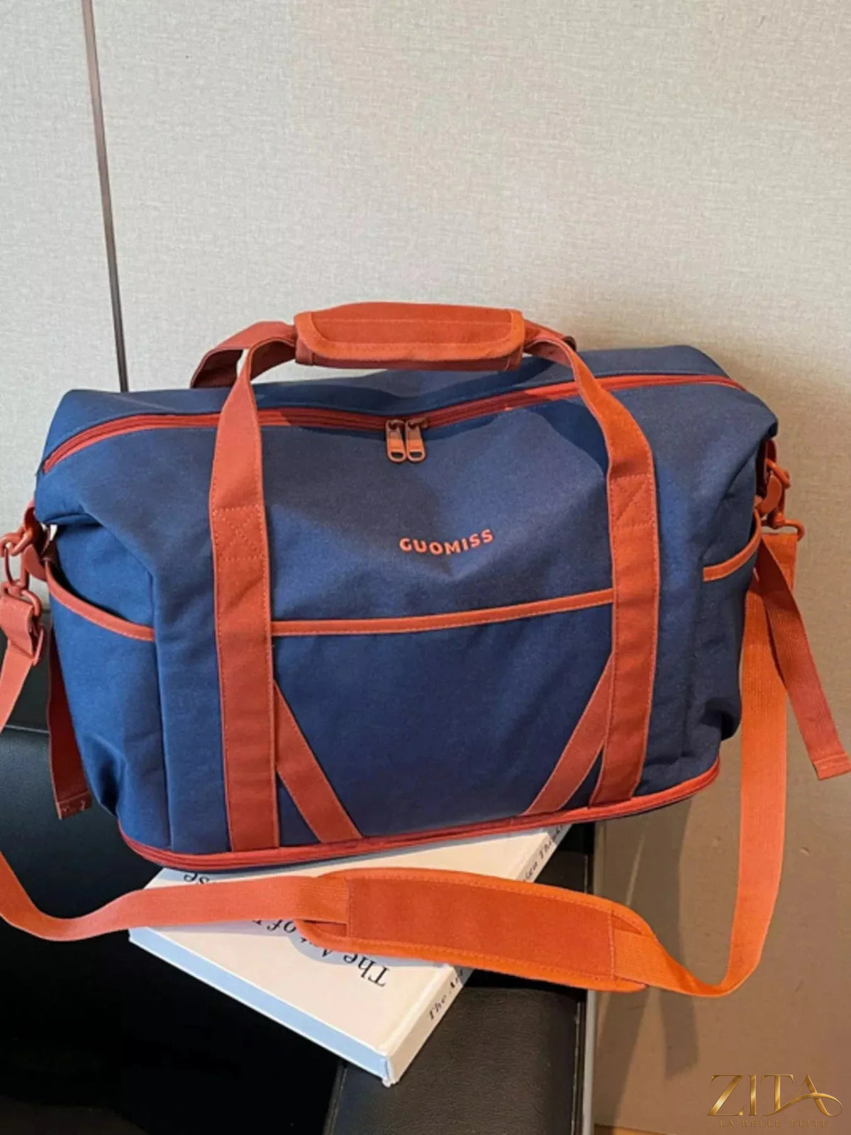 Zita La Belle Elite Contrast Oxford Cloth Travel Bag with sturdy handles and zipper closure, ideal for travel and storage.