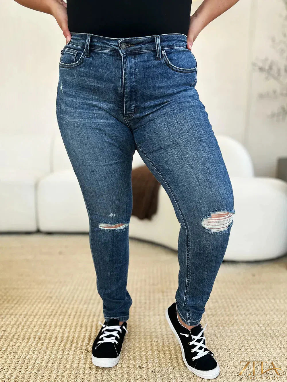 Zita La Belle Elite Judy Blue full-size mid-waist distressed slim jeans with ripped details and classic five-pocket design.