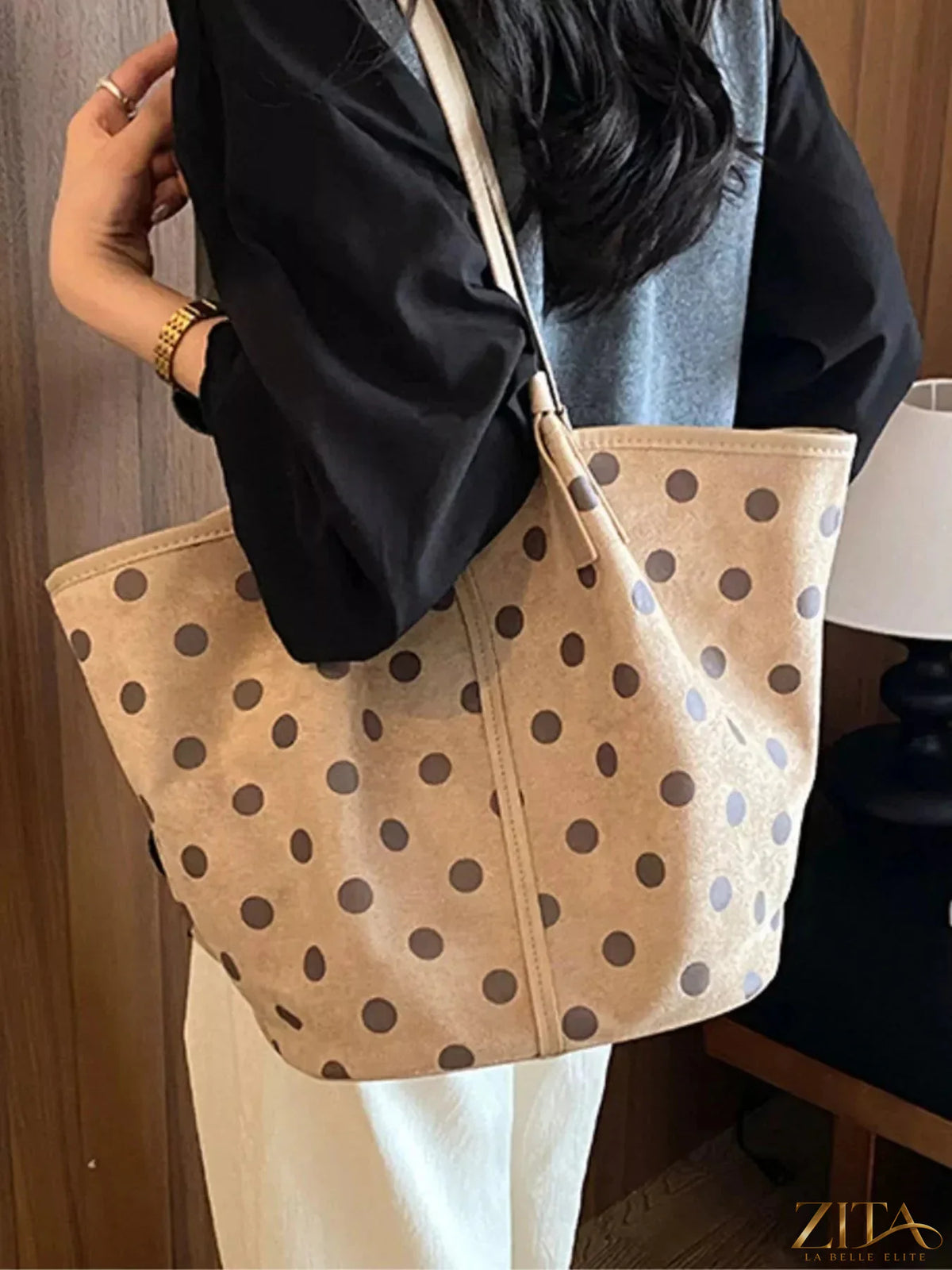Zita La Belle Elite polka dot tote bag with black and white dots, featuring sturdy handles and spacious design for daily use.