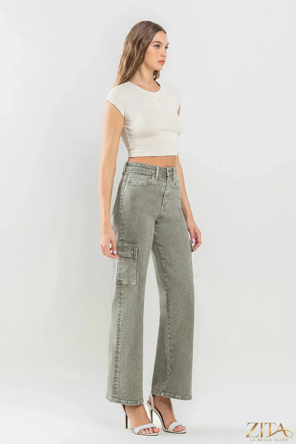 Vervet by Flying Monkey 90's super high rise cargo jeans in dark wash with multiple pockets and relaxed fit.