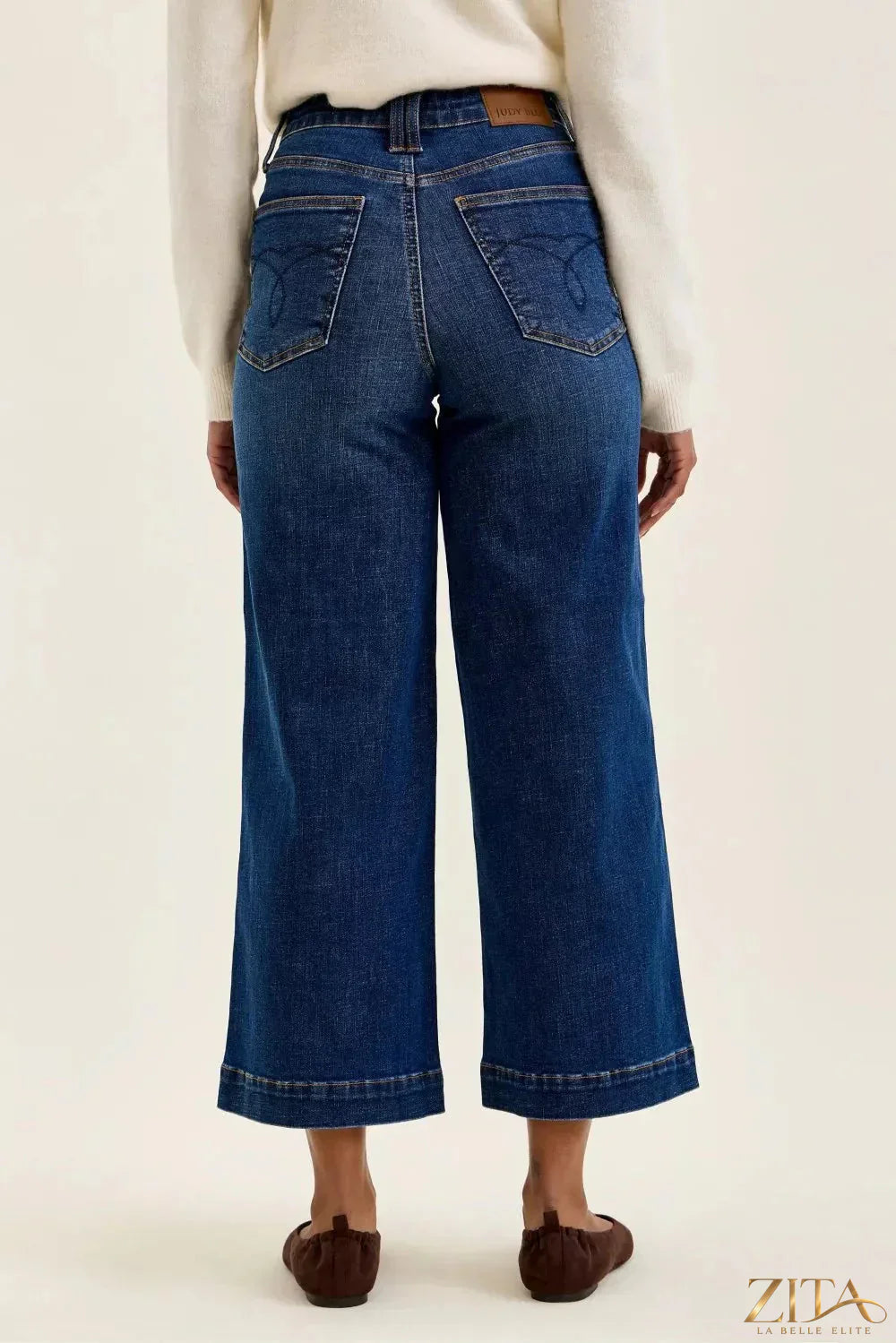 Zita La Belle Elite Judy Blue high waist T.C. Claudia ankle wide jeans with distressed details and a relaxed fit.
