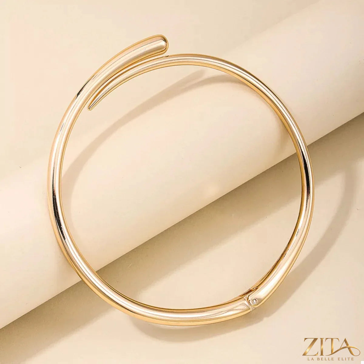 18K gold-plated alloy adjustable necklace by Zita La Belle Elite, featuring a delicate chain and elegant design.