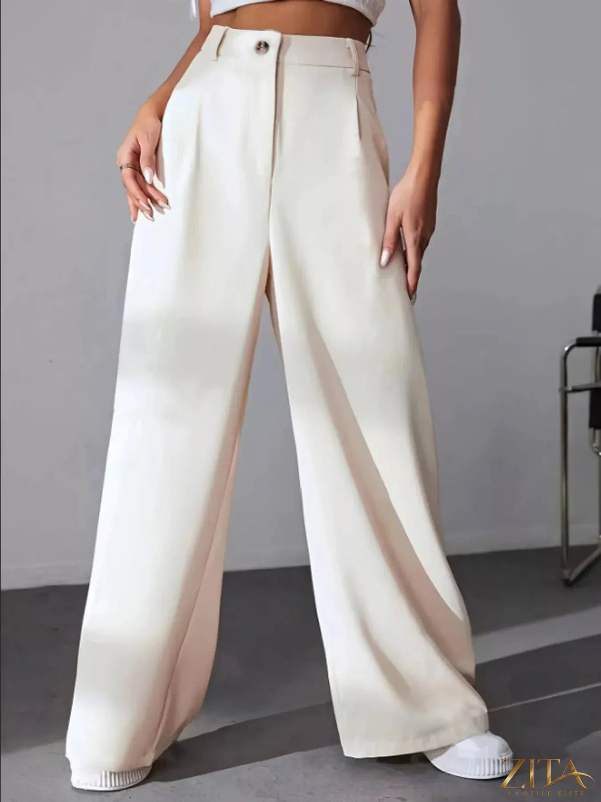 Zita La Belle Elite wide leg pleated pants in lightweight fabric, featuring a relaxed fit and high waist design.