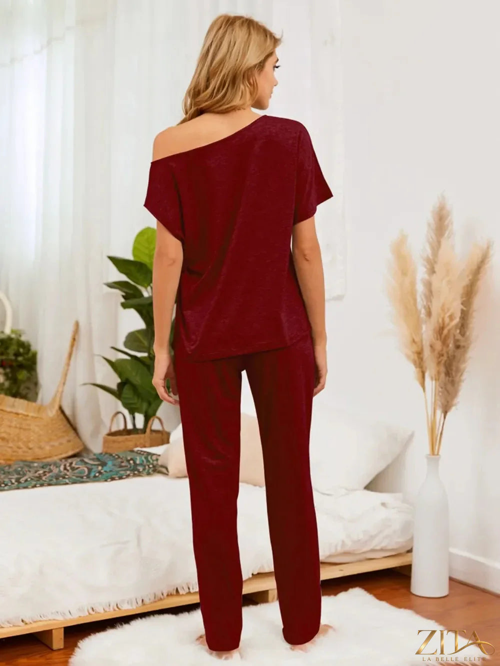Zita La Belle Elite boat neck top and pants lounge set, two-piece comfortable outfit in soft fabric, stylish and relaxed fit.