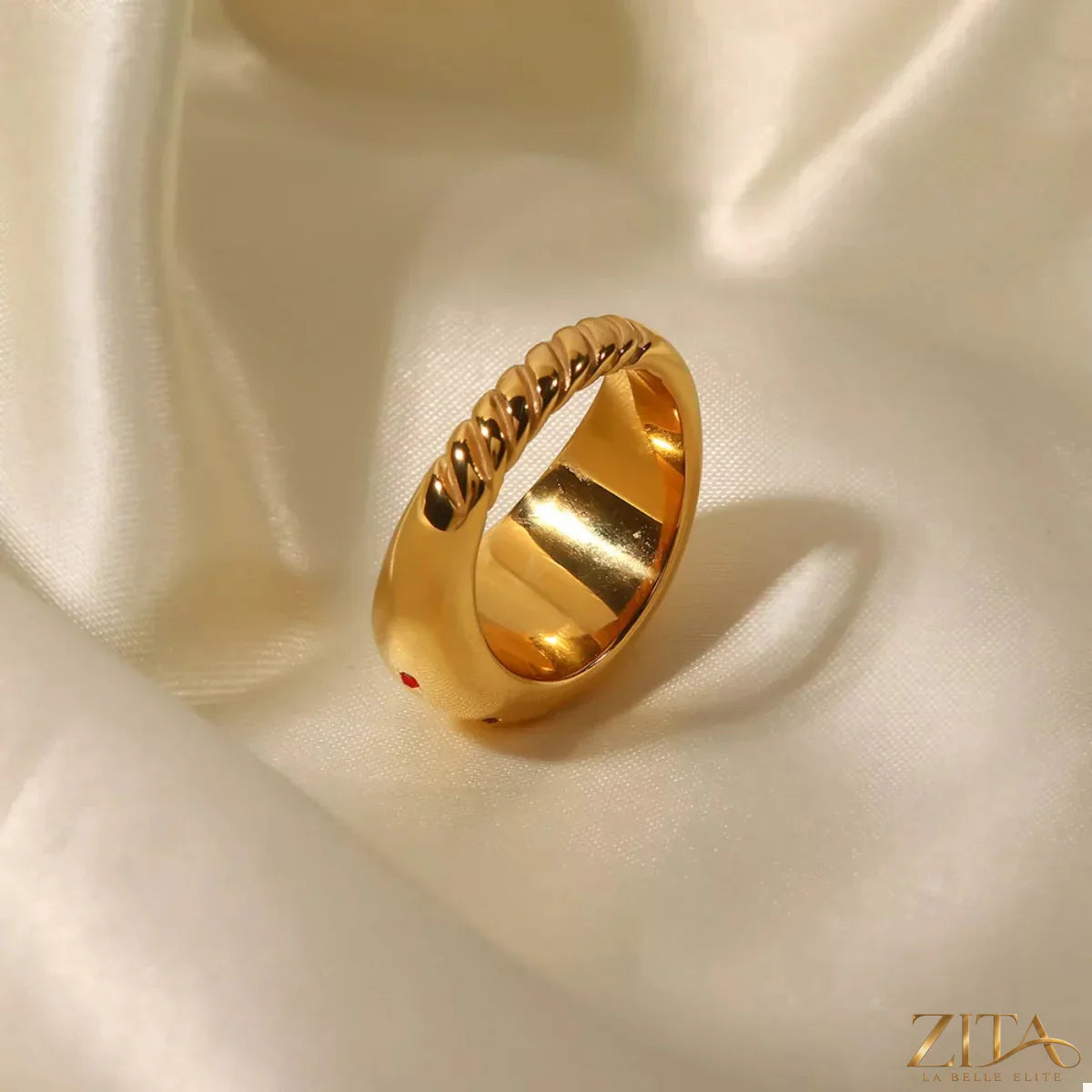 18K gold-plated zircon ring from Zita La Belle Elite featuring a sparkling zircon gemstone and elegant band design.