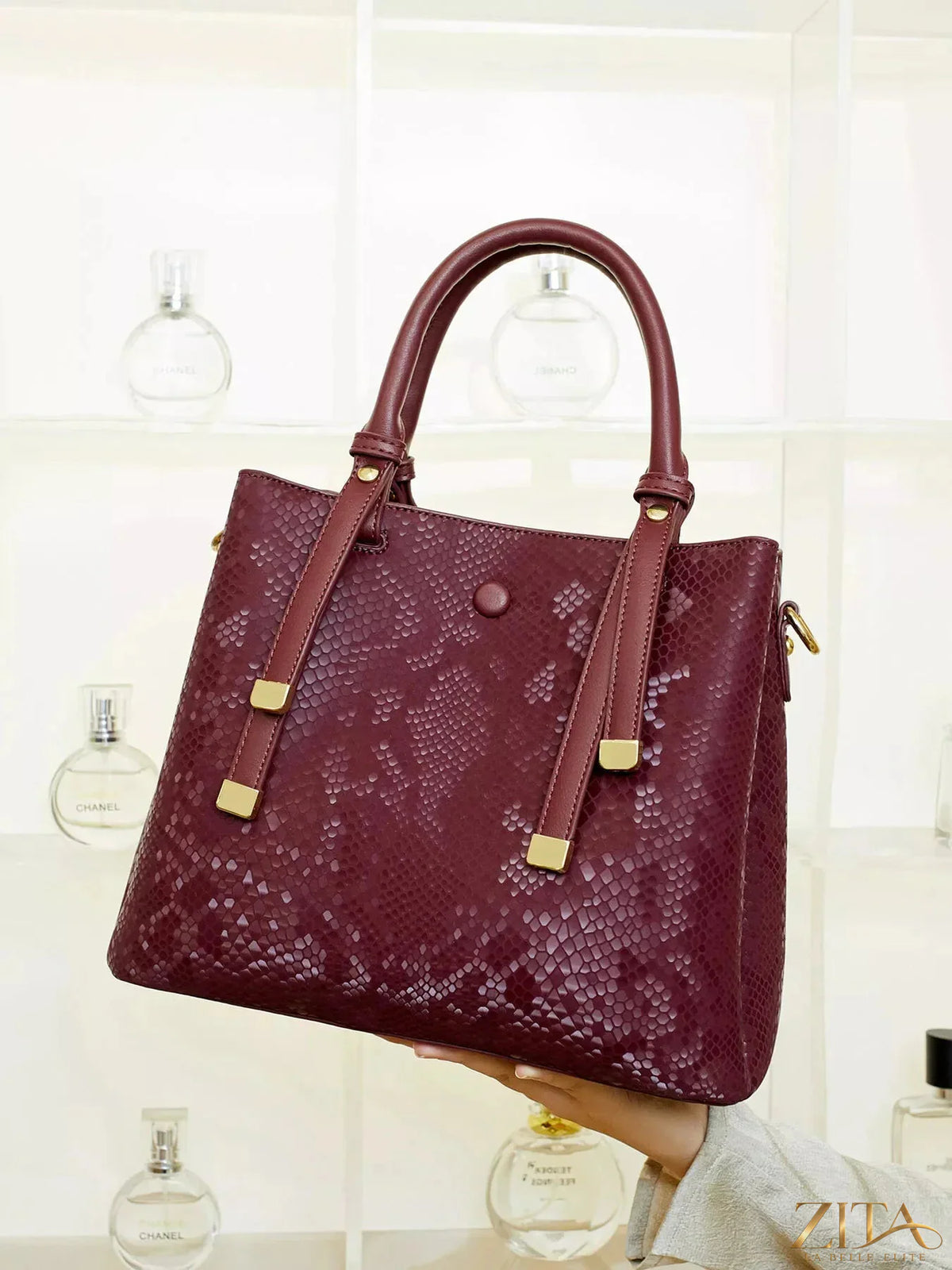 Zita La Belle Elite snakeskin pattern handbag with sleek design and textured surface, stylish accessory for fashion-forward looks.