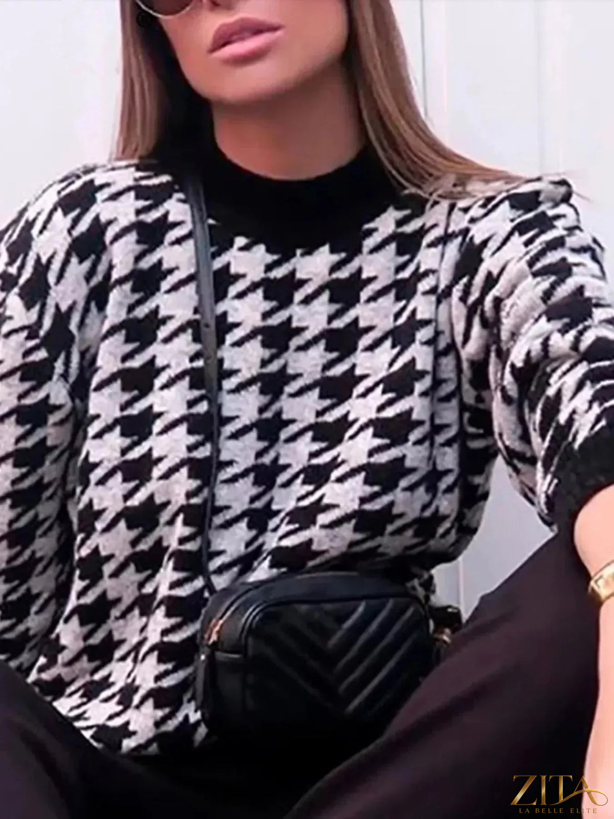 Zita La Belle Elite oversized sweater with classic houndstooth pattern, featuring a cozy, relaxed fit in soft knit fabric.