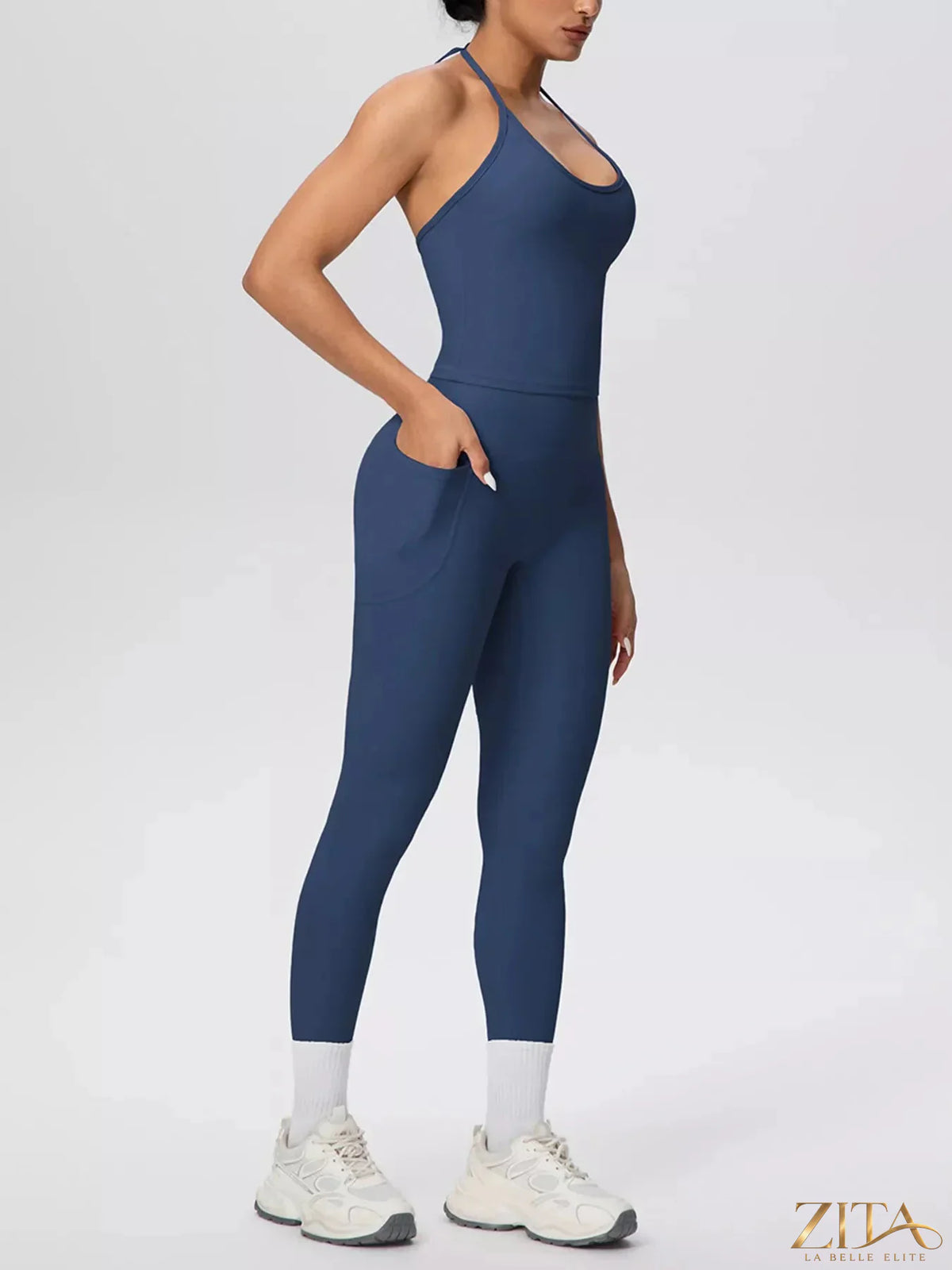 Zita La Belle Elite halter neck cami and high-waisted leggings active set, featuring a fitted sports top and matching leggings.